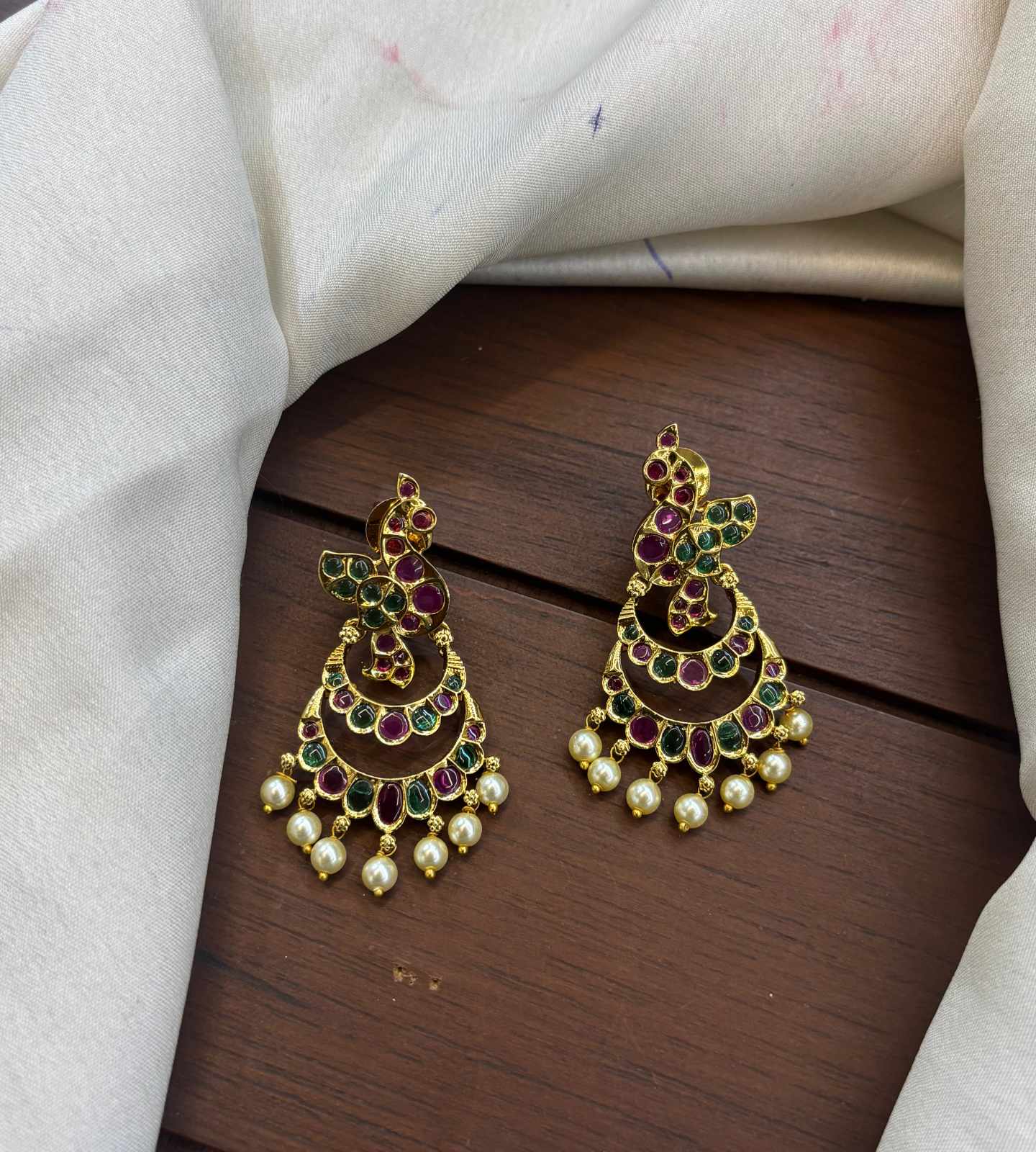 matt-finish-kemp-stone-earrings
