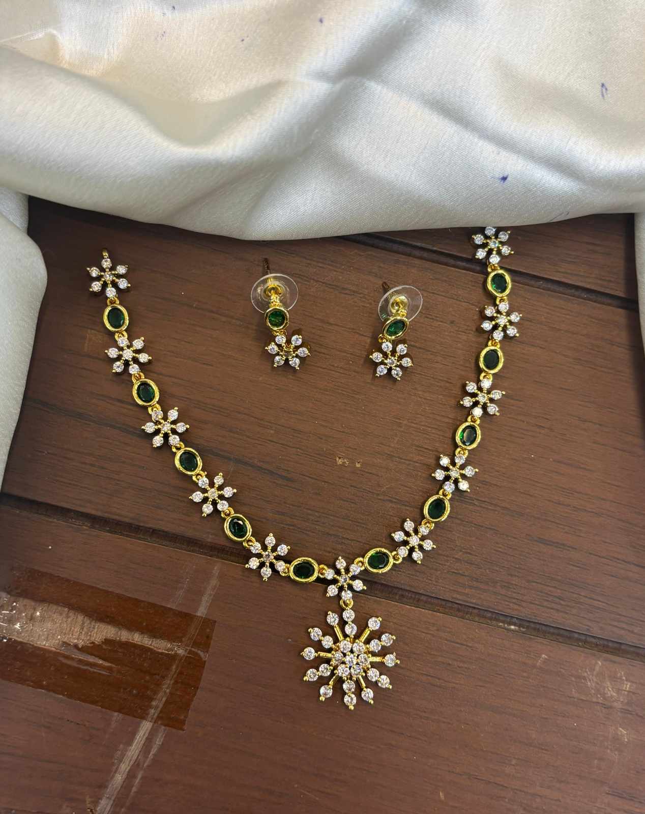 gold-finish-ad-stone-necklace-set