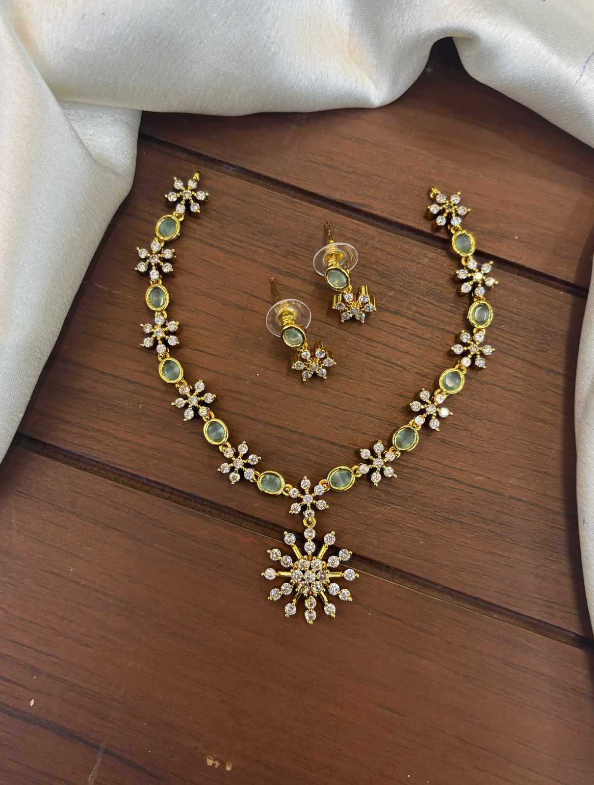 gold-finish-ad-stone-necklace-set