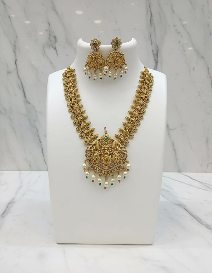 Matt Finish Antique Design Necklace Set