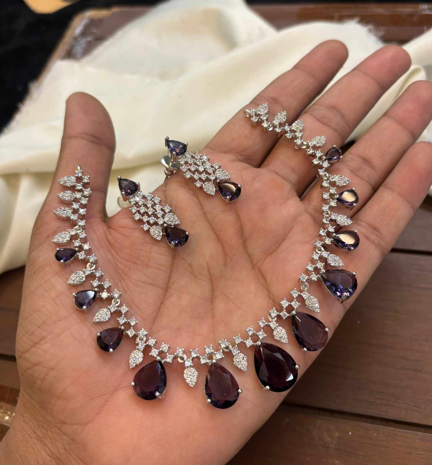silver-polish-ad-stone-necklace-set
