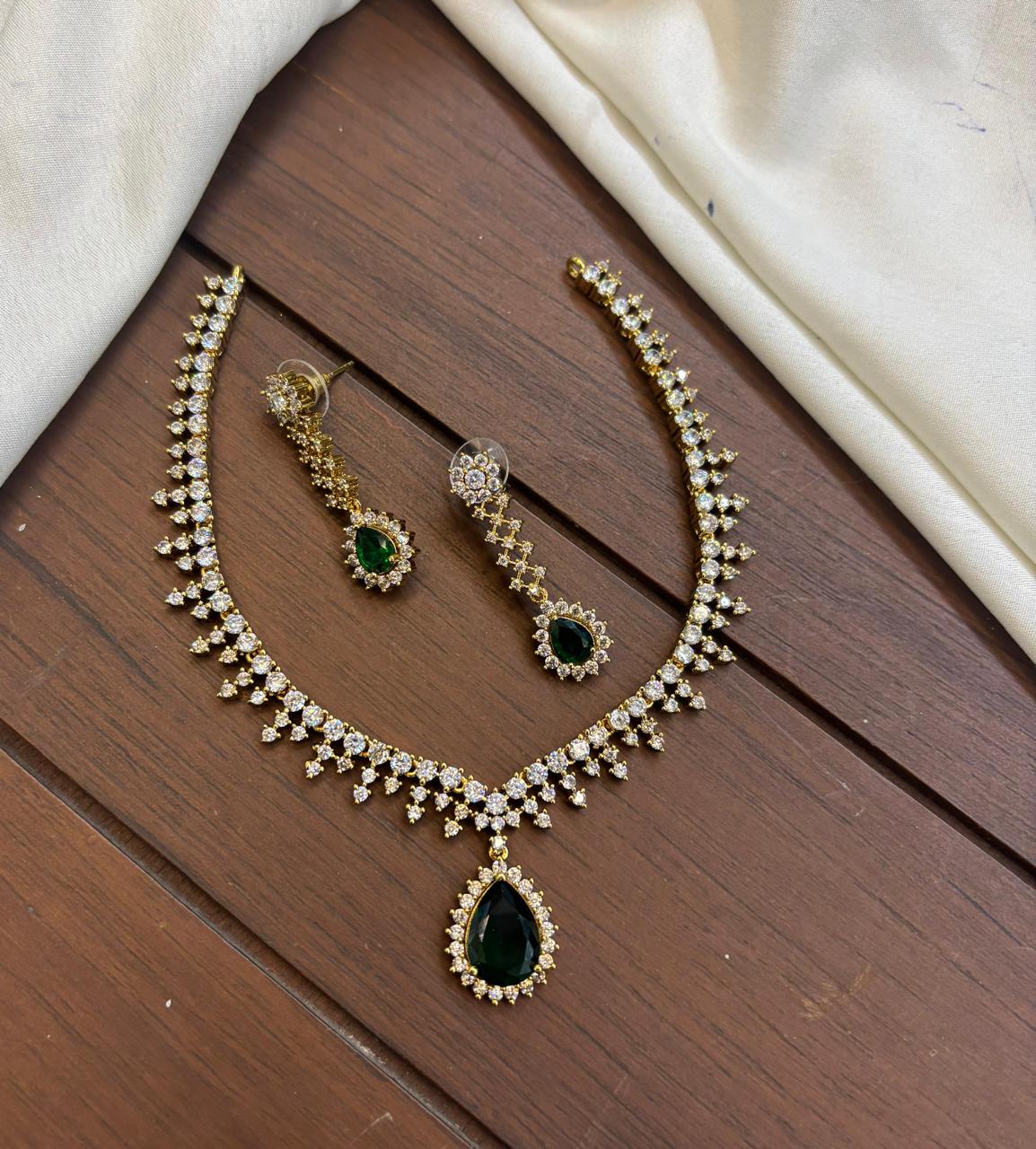 matt-finish-ad-stone-victorian-design-necklace-set