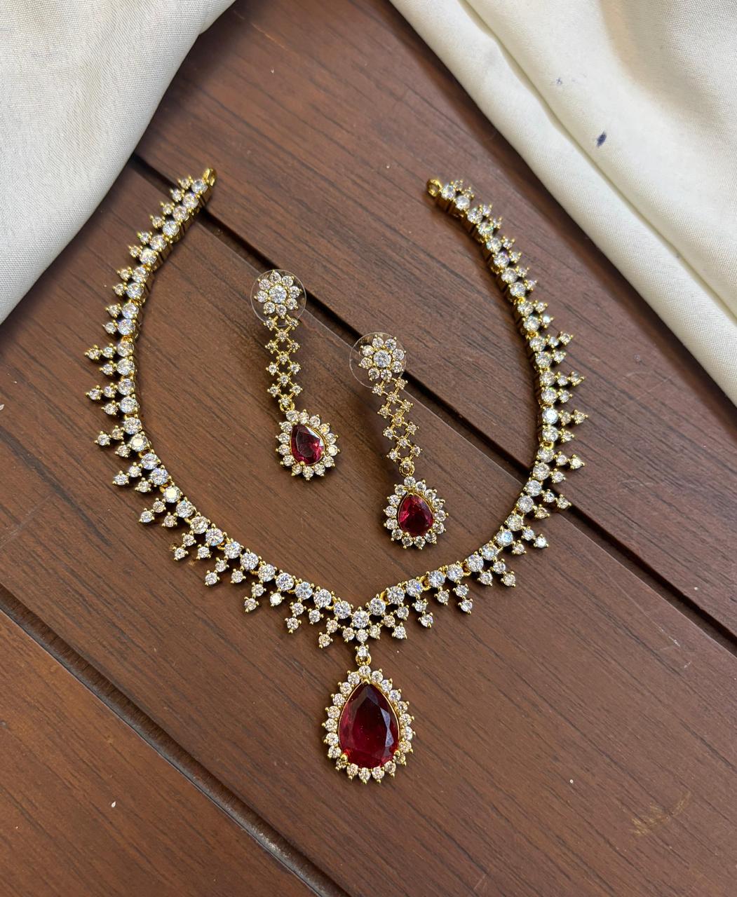 matt-finish-ad-stone-victorian-design-necklace-set