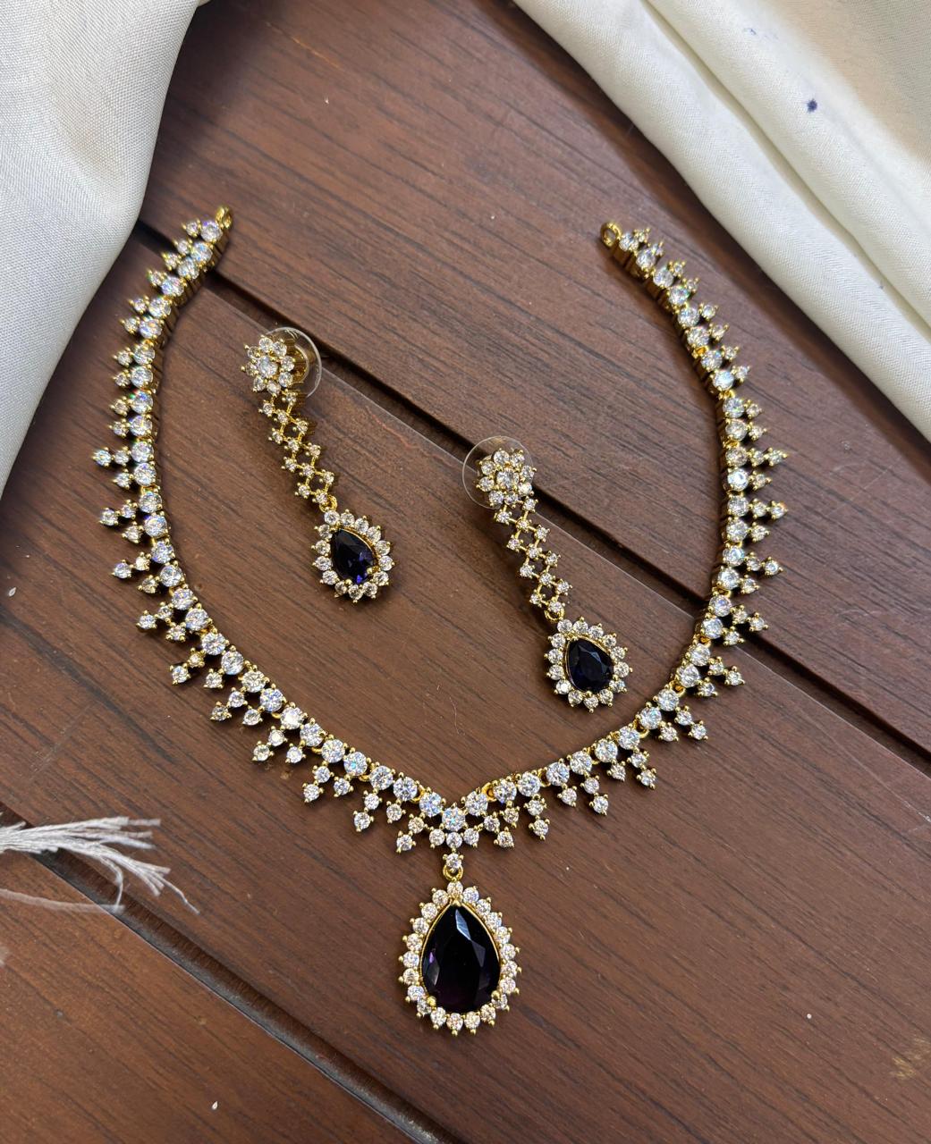 matt-finish-ad-stone-victorian-design-necklace-set