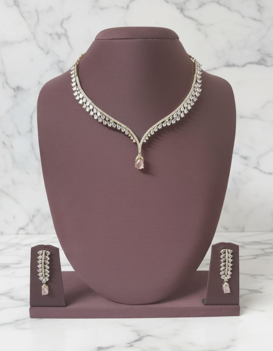 mehndi-polish-ad-stone-necklace-set