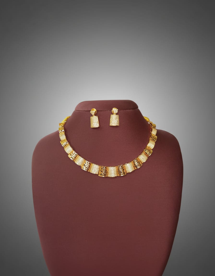 matt-finish-ad-stone-necklace-set