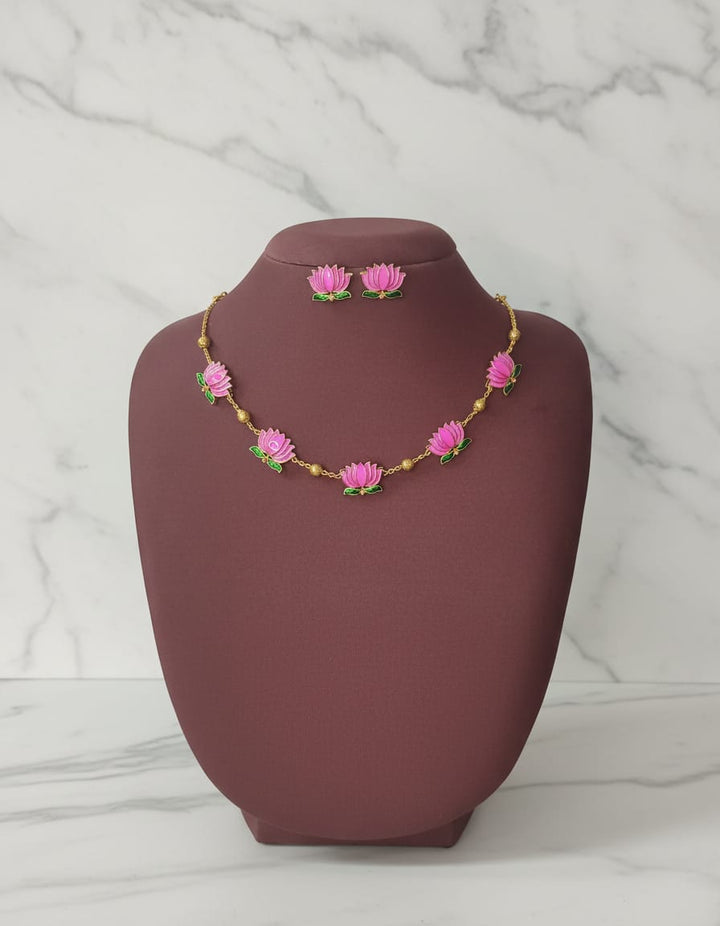Lotus Invisible Chain Set