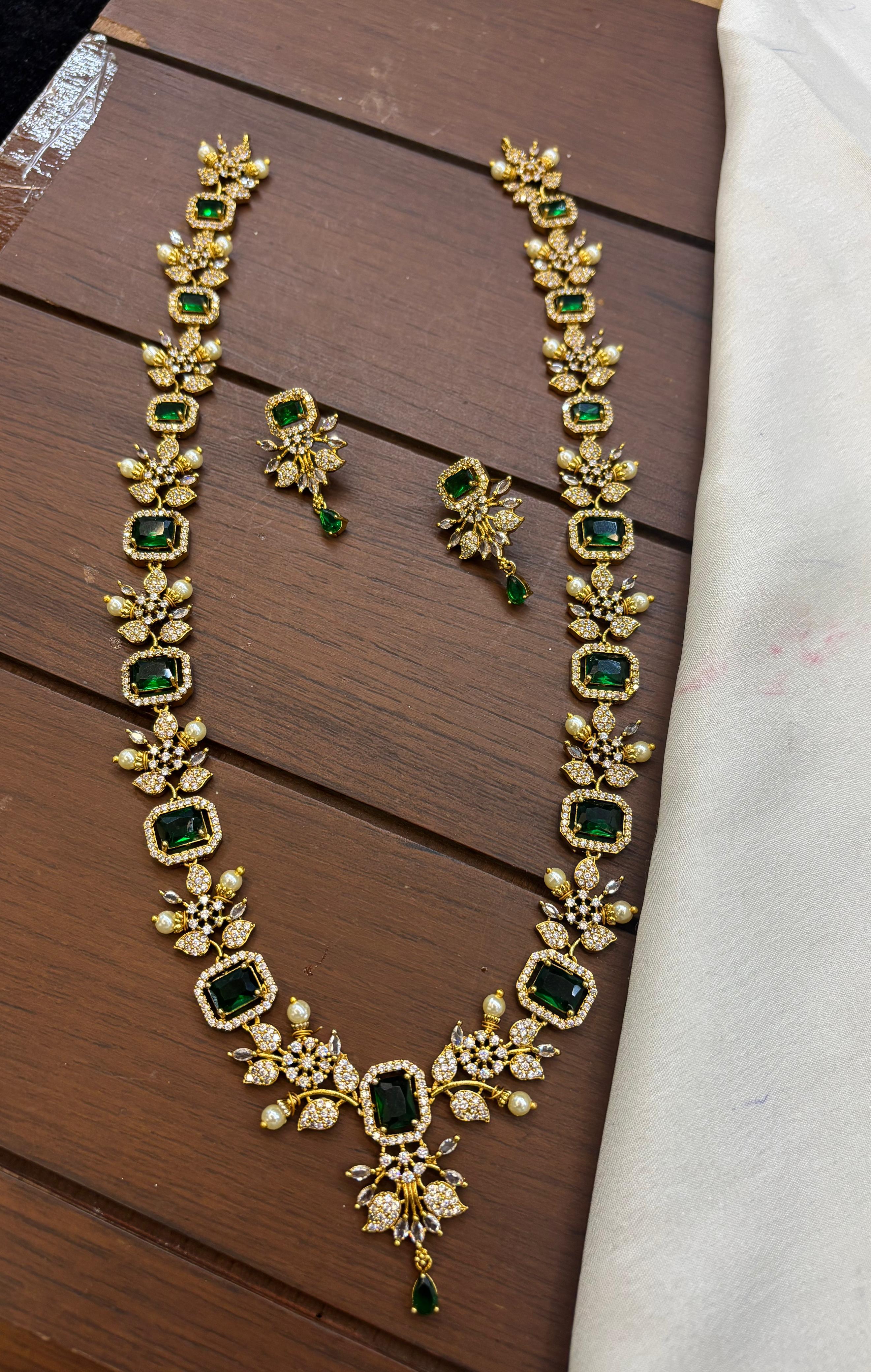 gold-finish-ad-stone-floral-design-haram-set