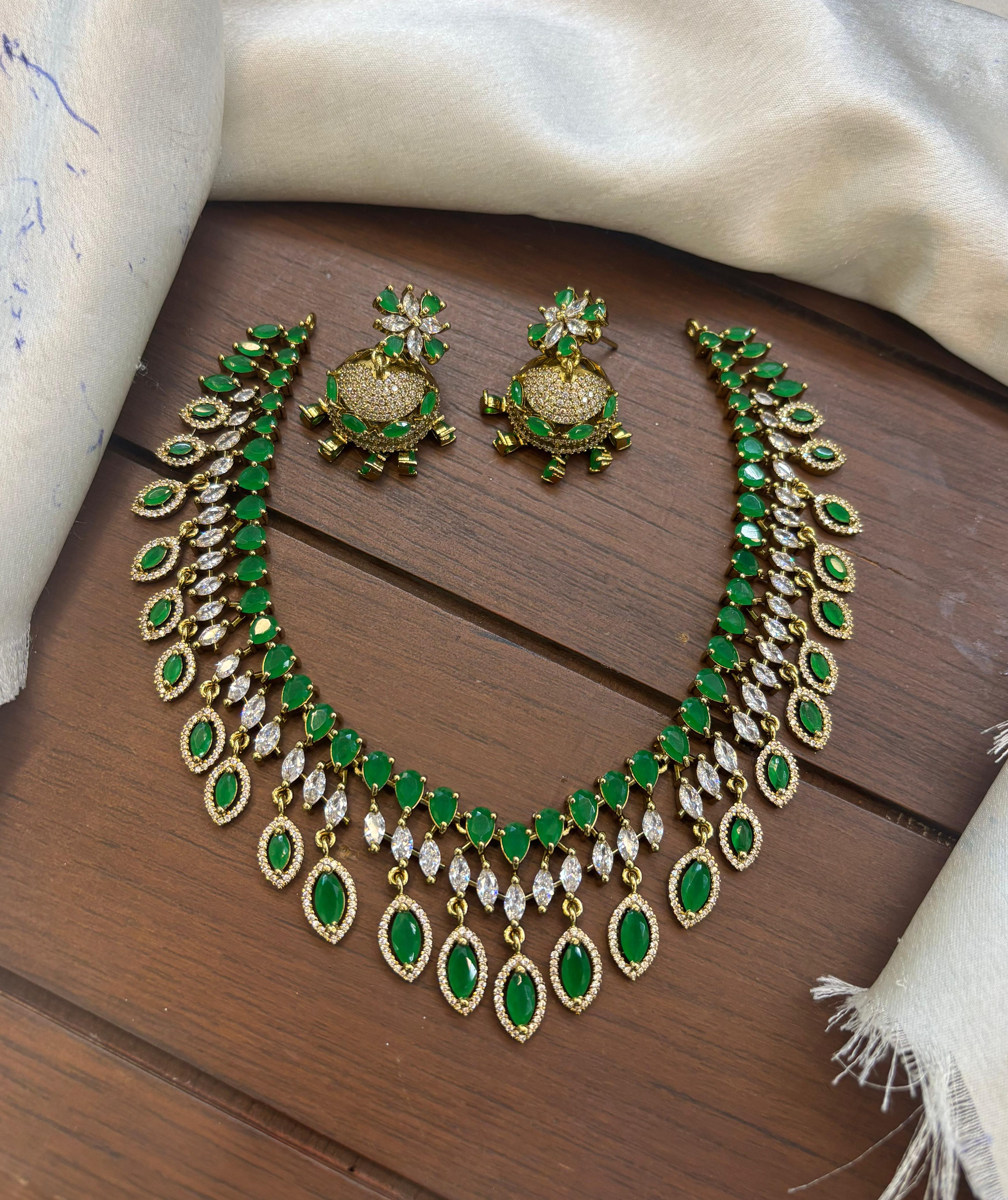 mehndi-polish-ad-stone-necklace-with-jhumka