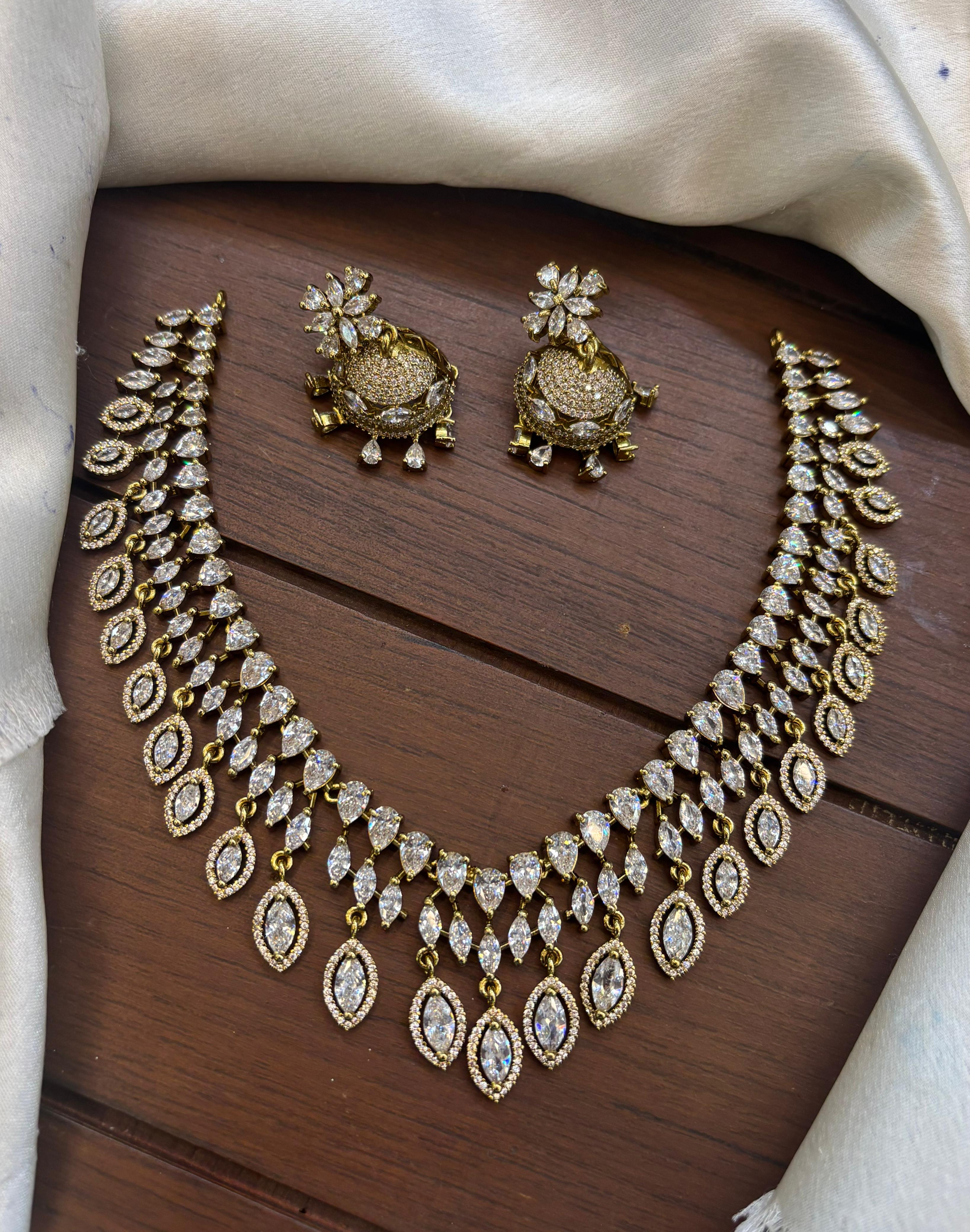 mehndi-polish-ad-stone-necklace-with-jhumka