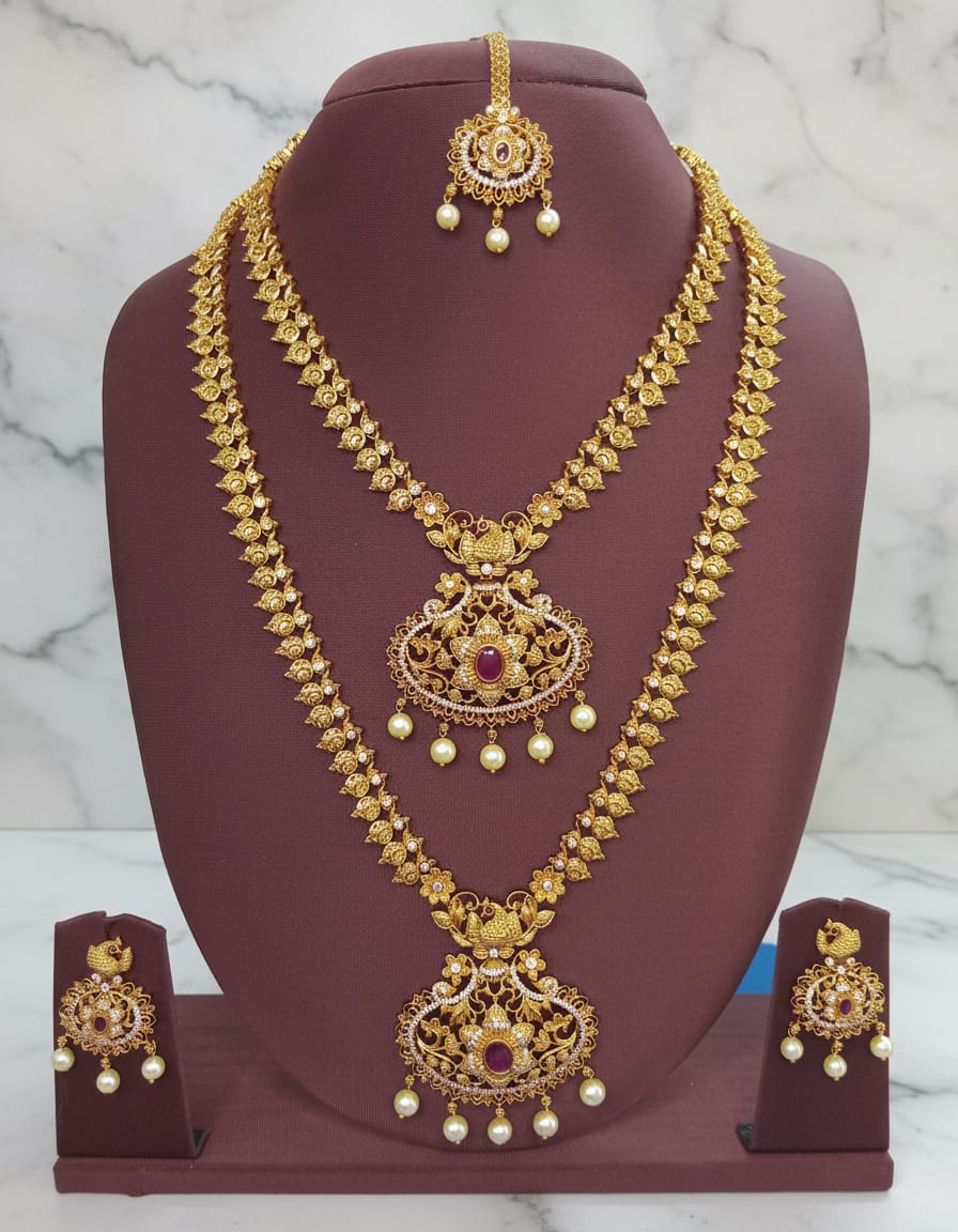 matt-finish-gold-polish-ad-stone-bridal-set