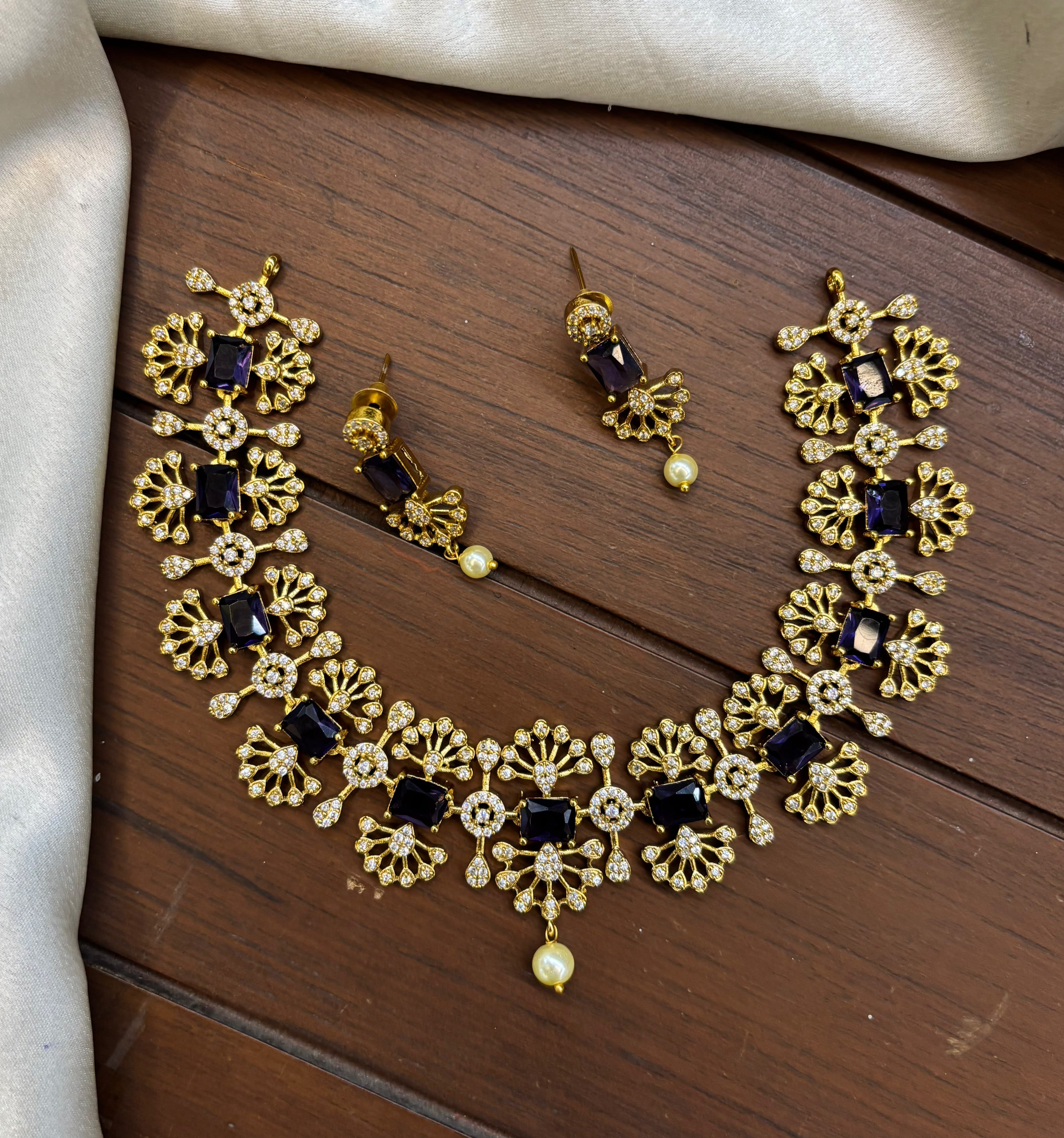 gold-finish-ad-stone-necklace-set