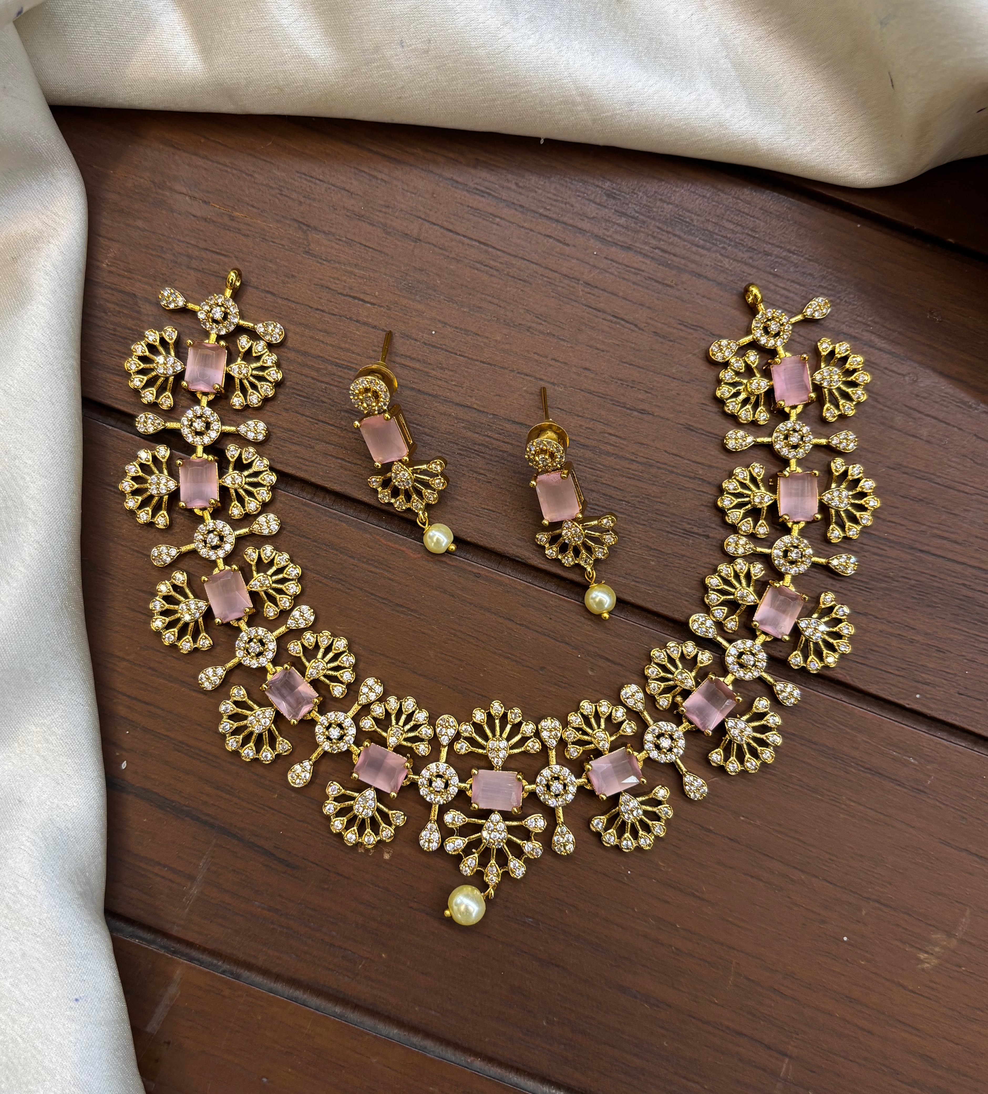 gold-finish-ad-stone-necklace-set