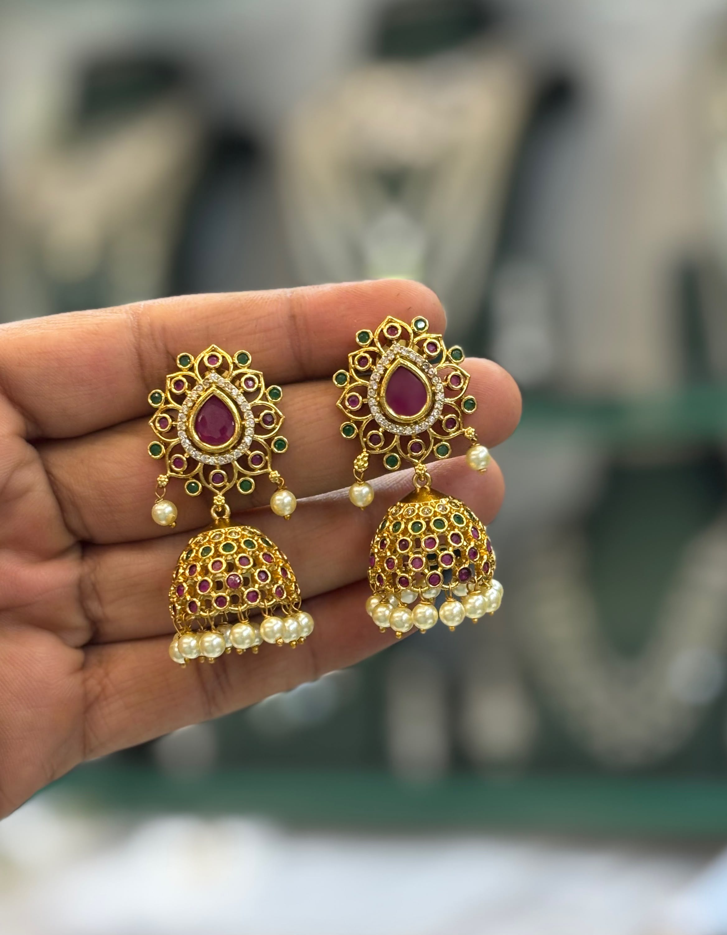 matt-finish-ad-stone-earrings