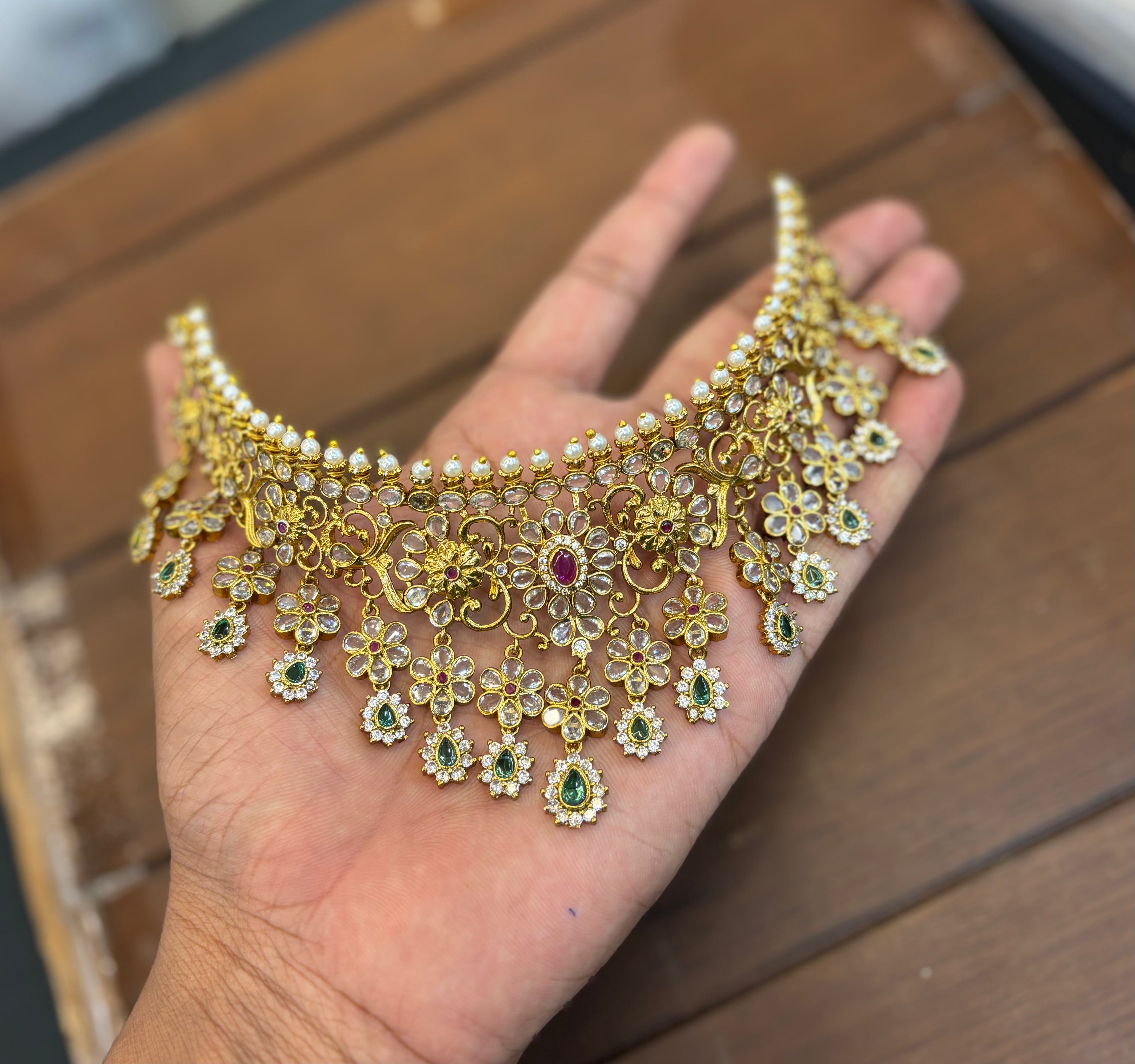 matt-finish-ad-stone-choker-set