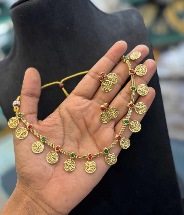 Matt Finish Kaas Mala Necklace Set