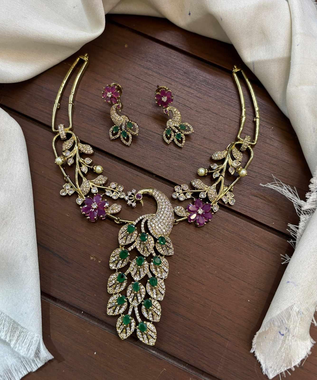 mehndi-polish-ad-stone-peacock-necklace-set