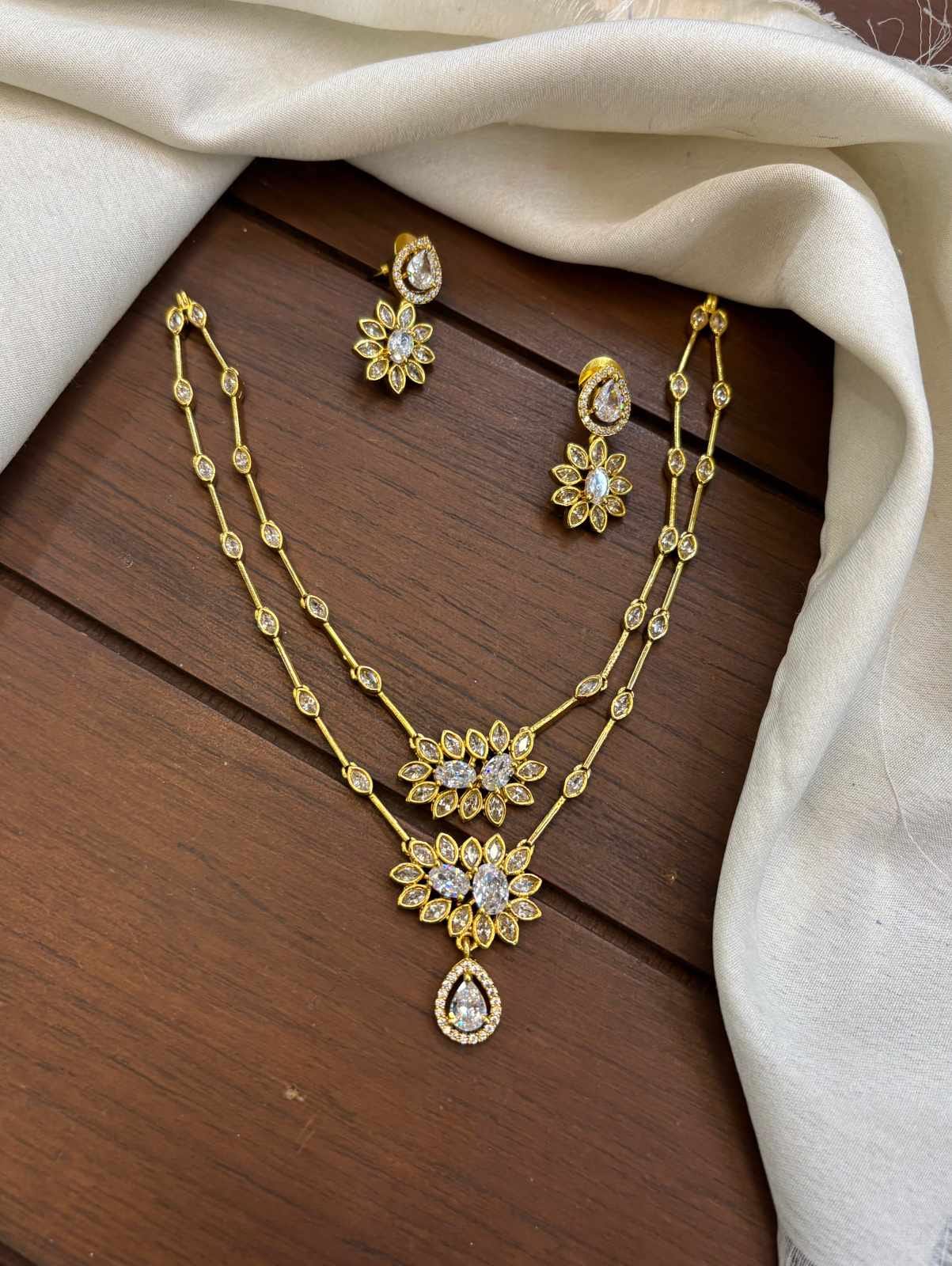 ad-stone-gold-finish-two-layer-necklace-set