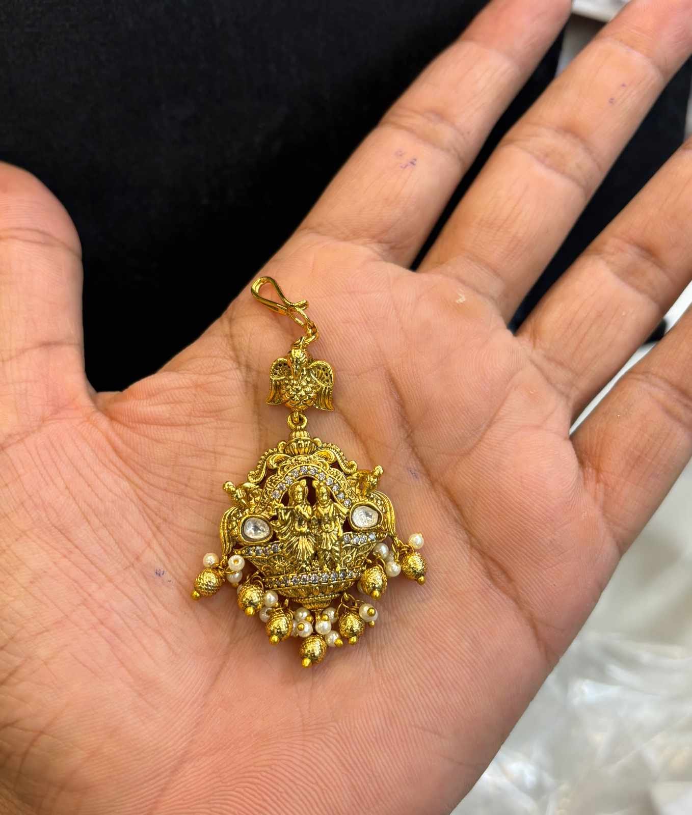antique-radhe-krishna-ad-stone-chutti