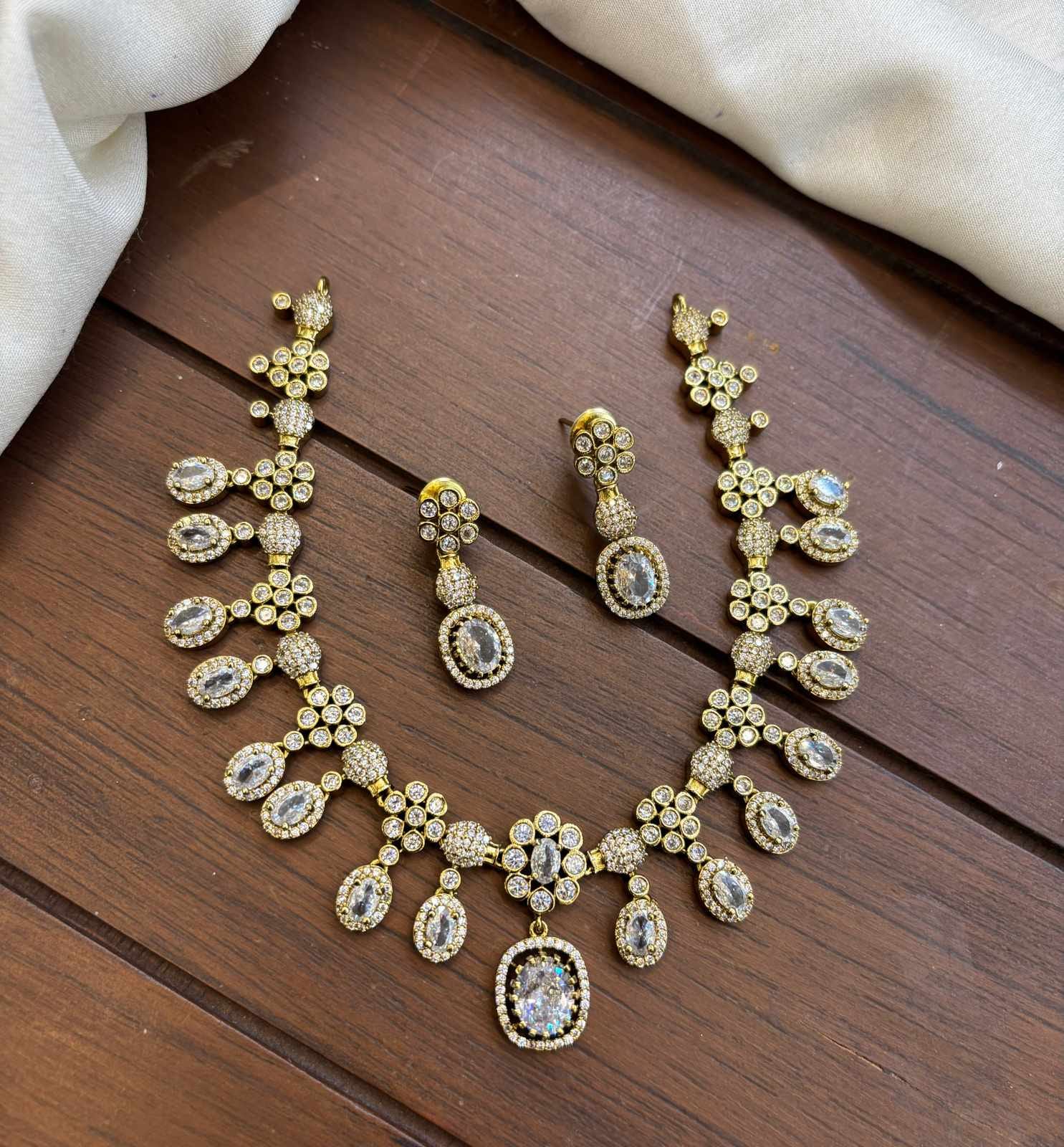 gold-finish-ad-stone-necklace-set
