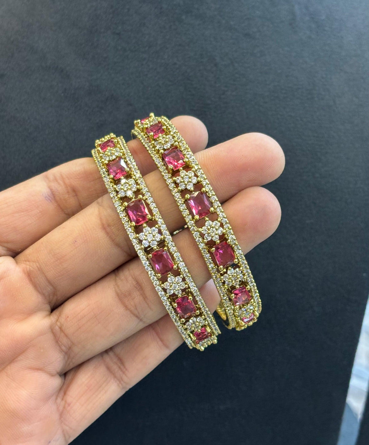 mehandi-polish-ad-stone-bangles