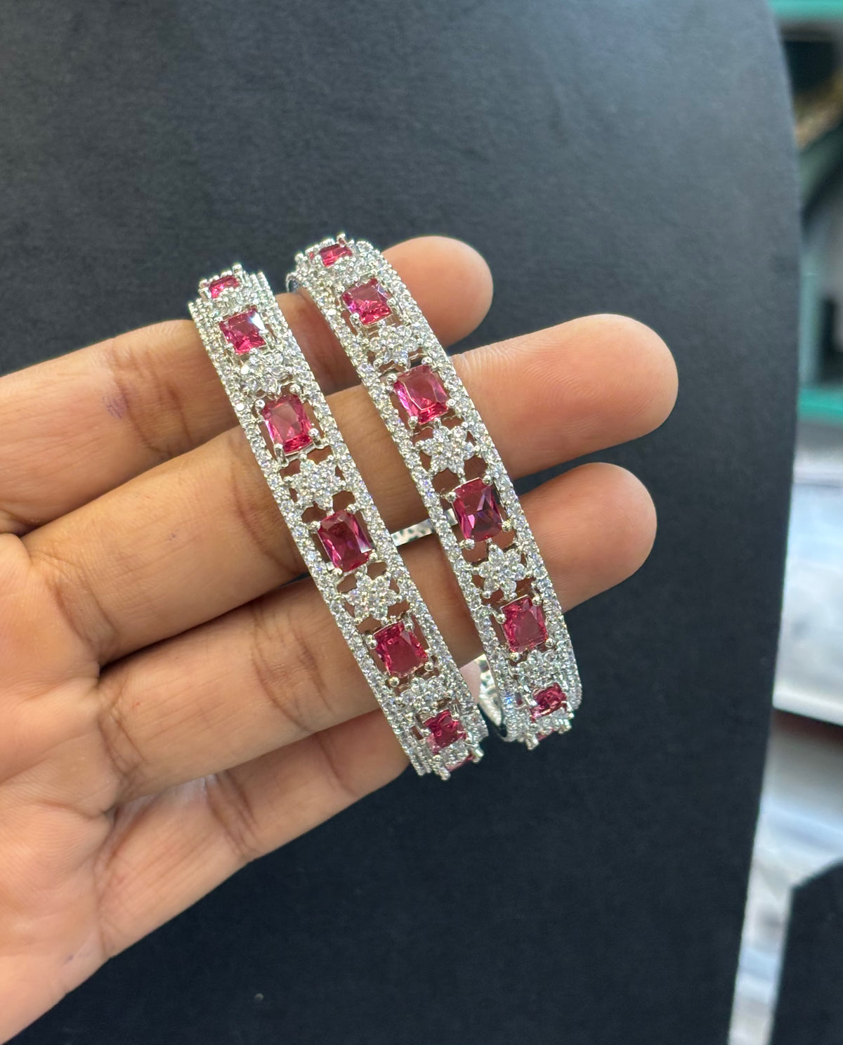 silver-polish-ad-stone-bangles