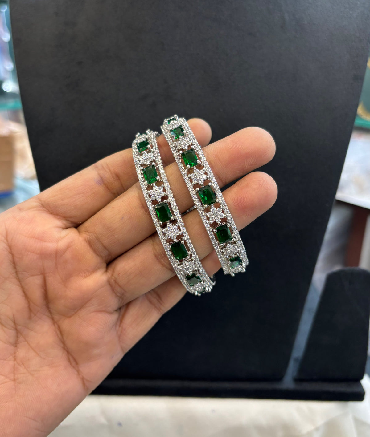 silver-polish-ad-stone-bangles