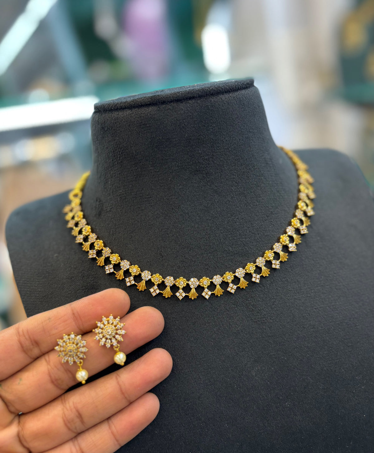 matt-finish-ad-stone-necklace-set
