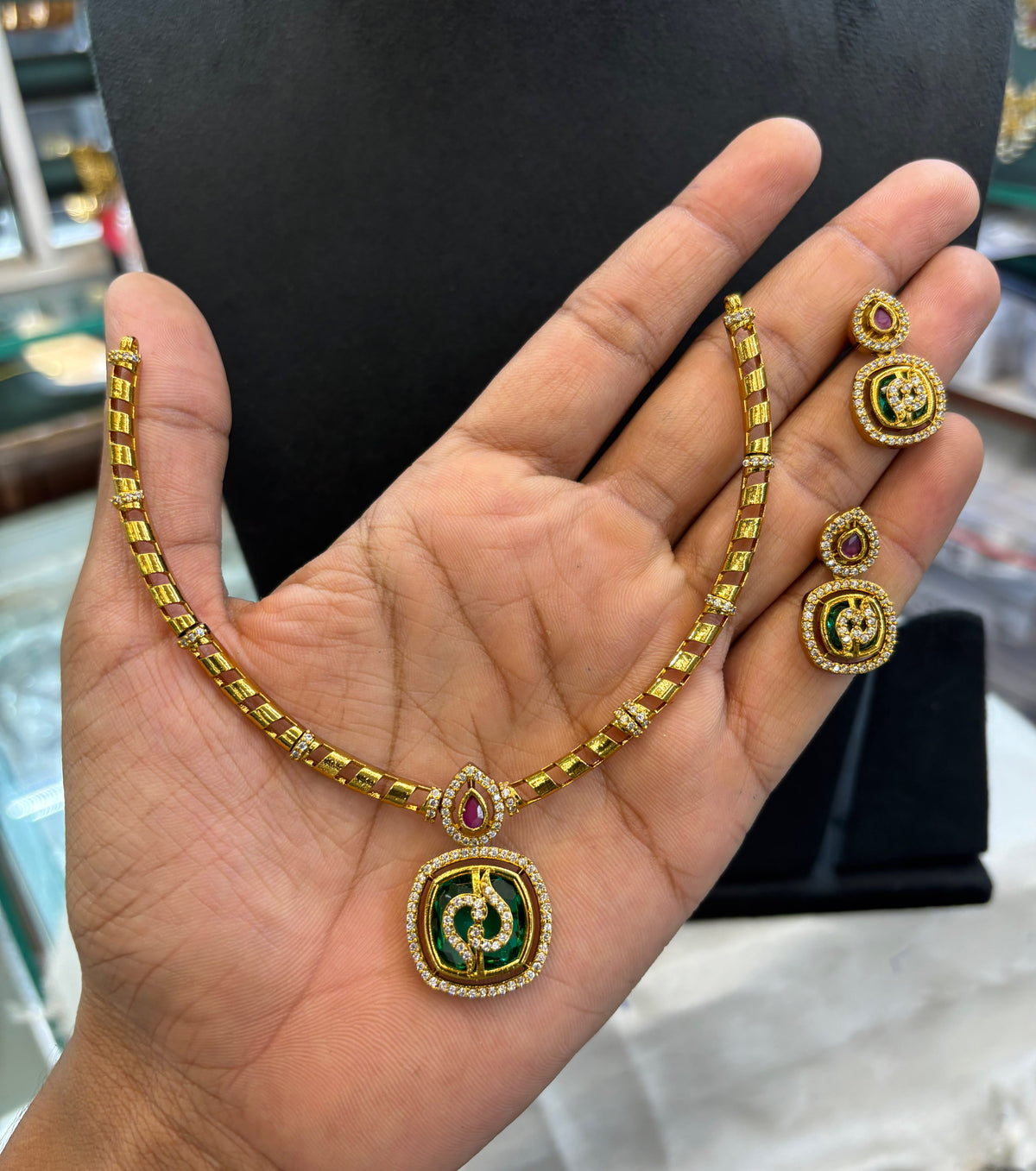 gold-finish-ad-stone-necklace-set
