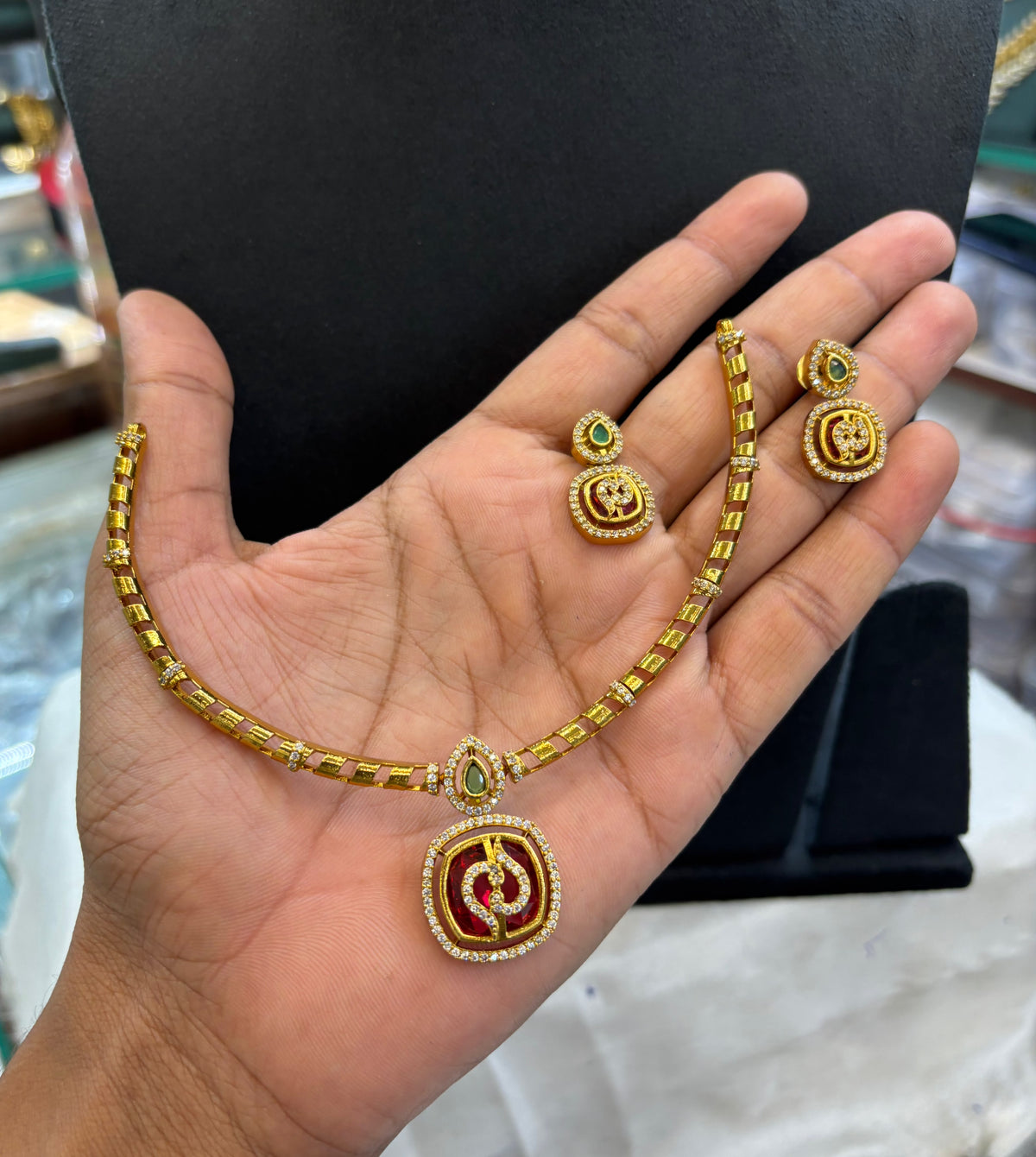 gold-finish-ad-stone-necklace-set