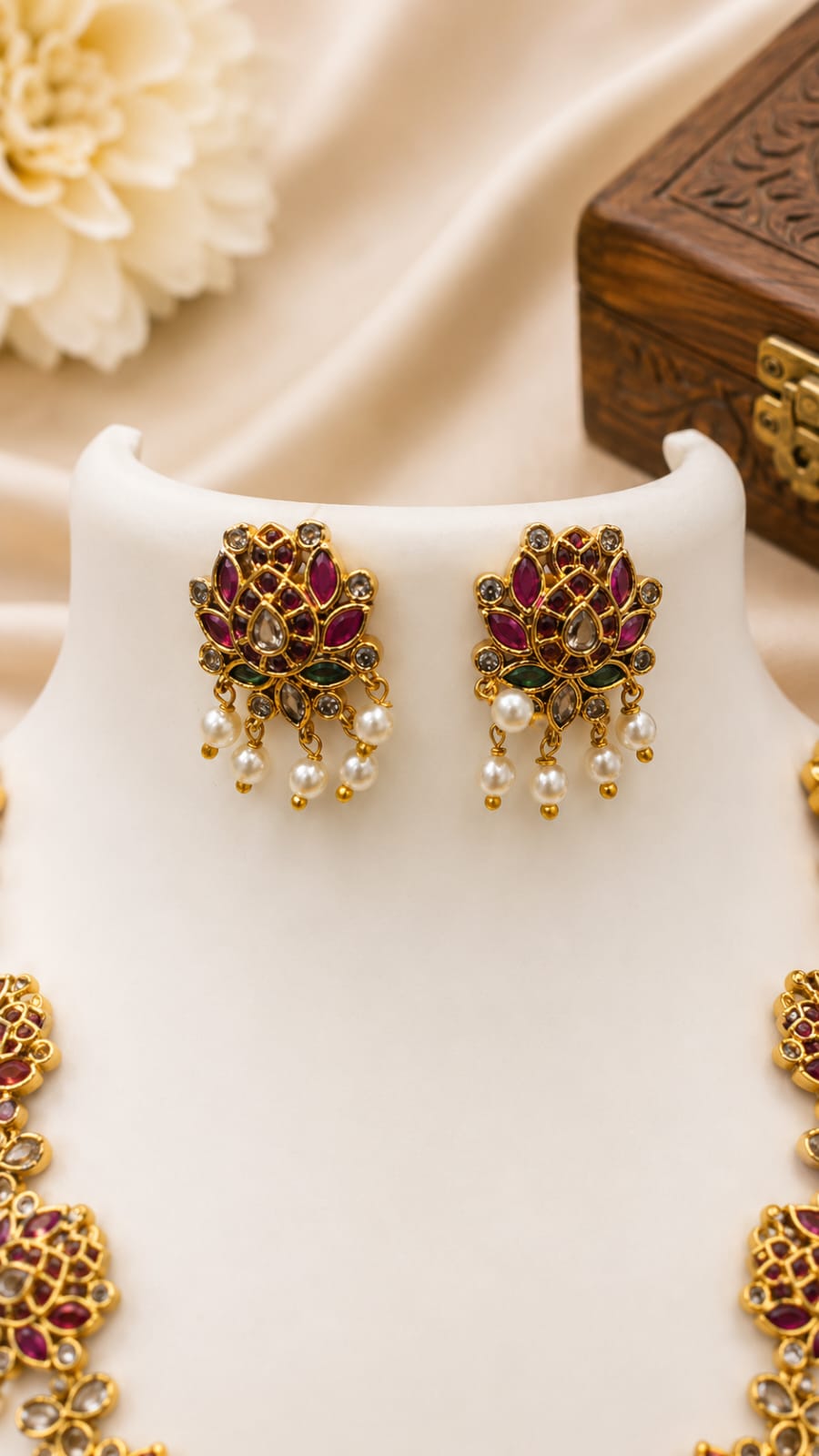 kemp-stone-gold-finish-lotus-necklace-and-haram-set