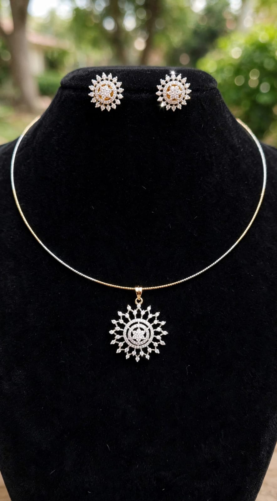 gj-polish-ad-stone-floral-design-invisible-chain