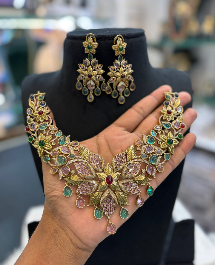Mehndi Polish Moissanite Necklace Set