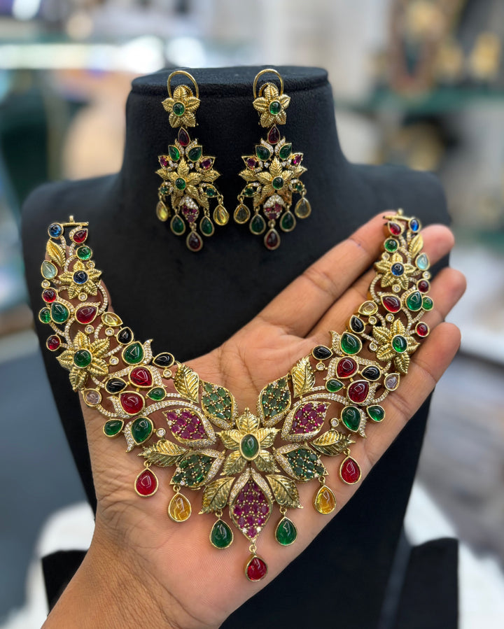 Mehndi Polish Moissanite Necklace Set