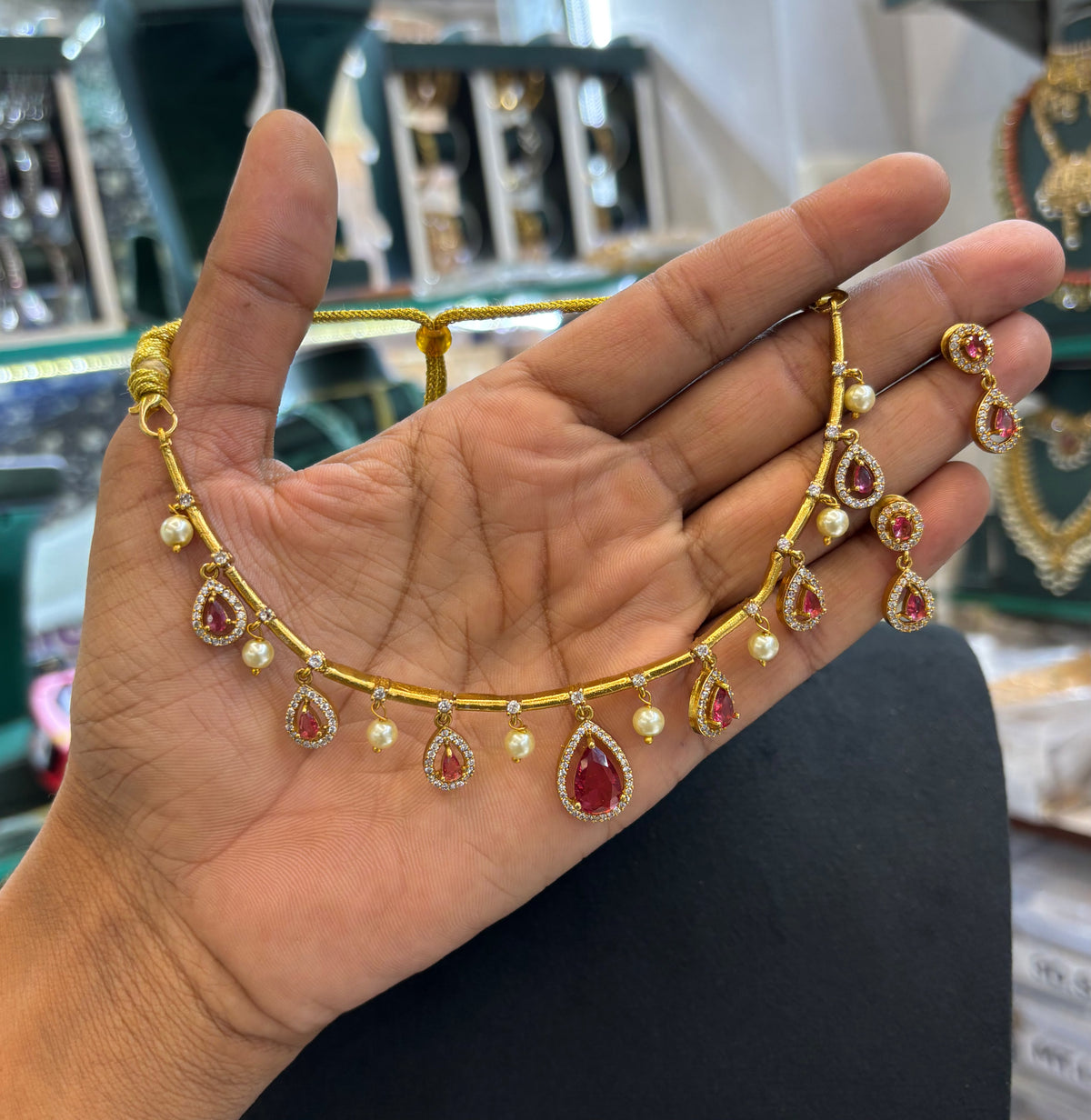 gold-finish-ad-stone-necklace-with-pearl-beads