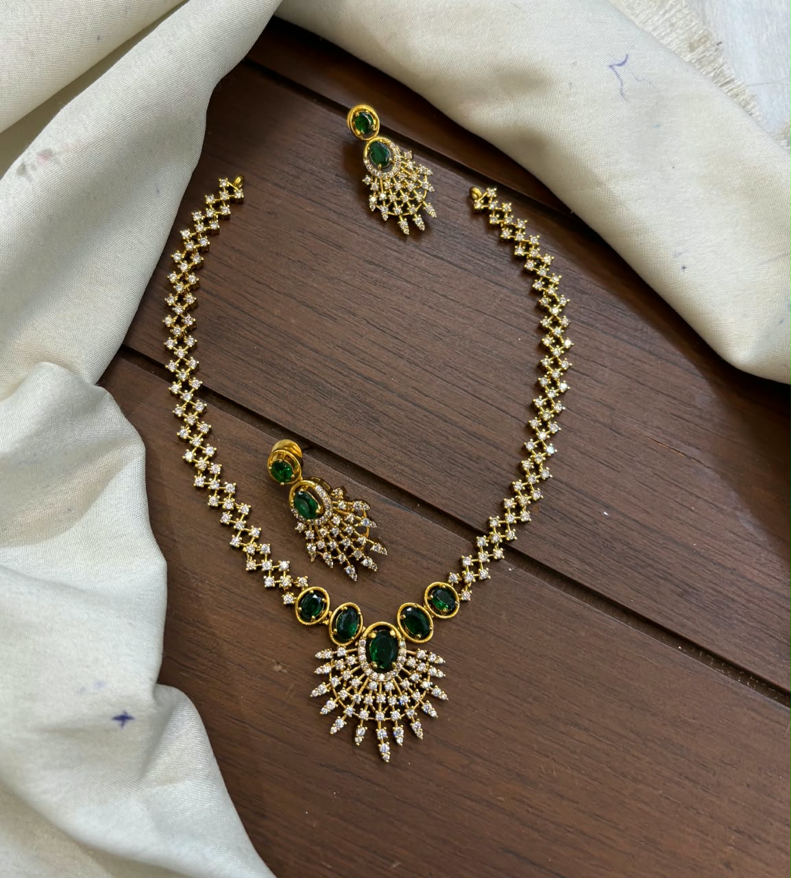 gold-finish-ad-stone-necklace-set