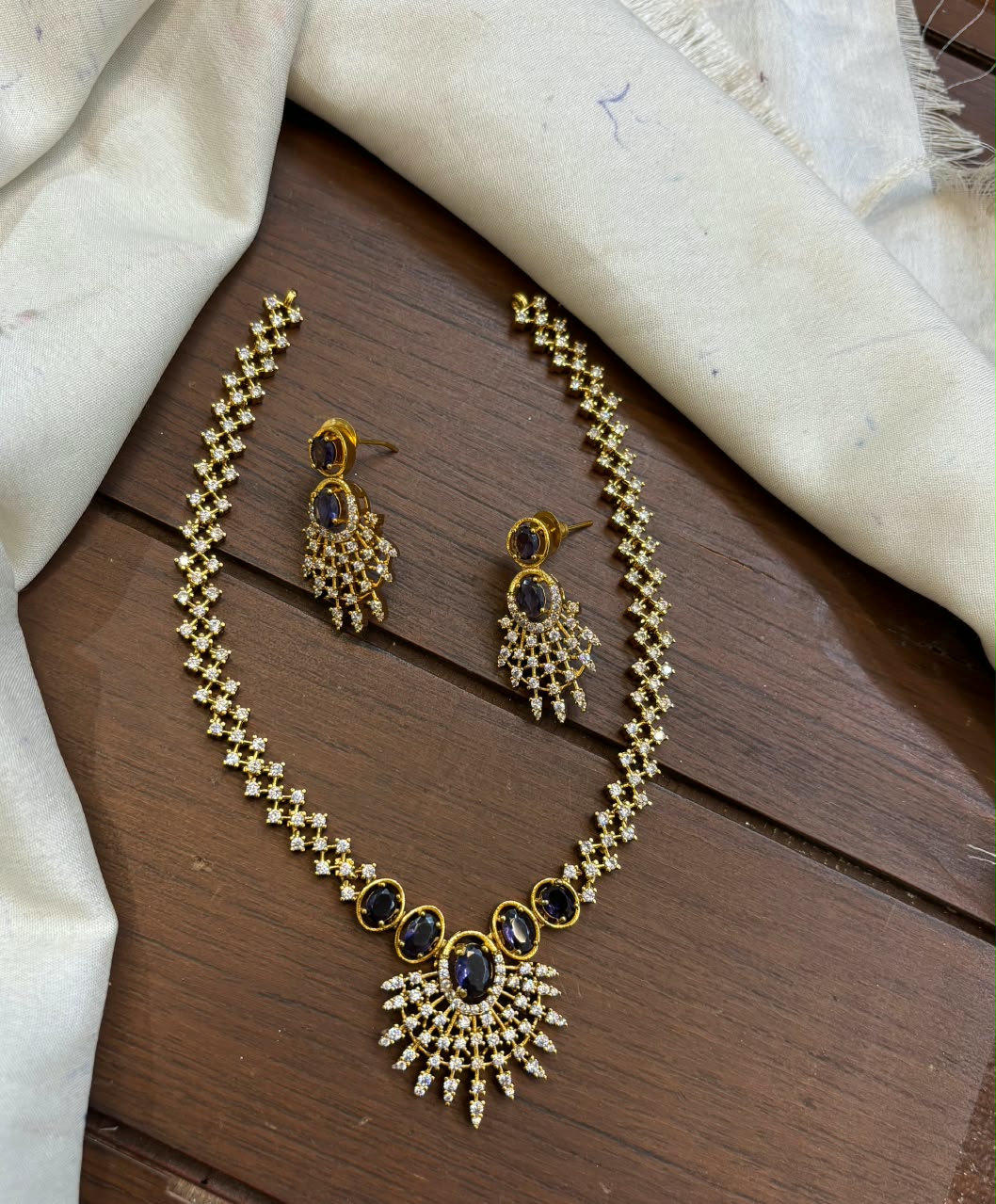 gold-finish-ad-stone-necklace-set