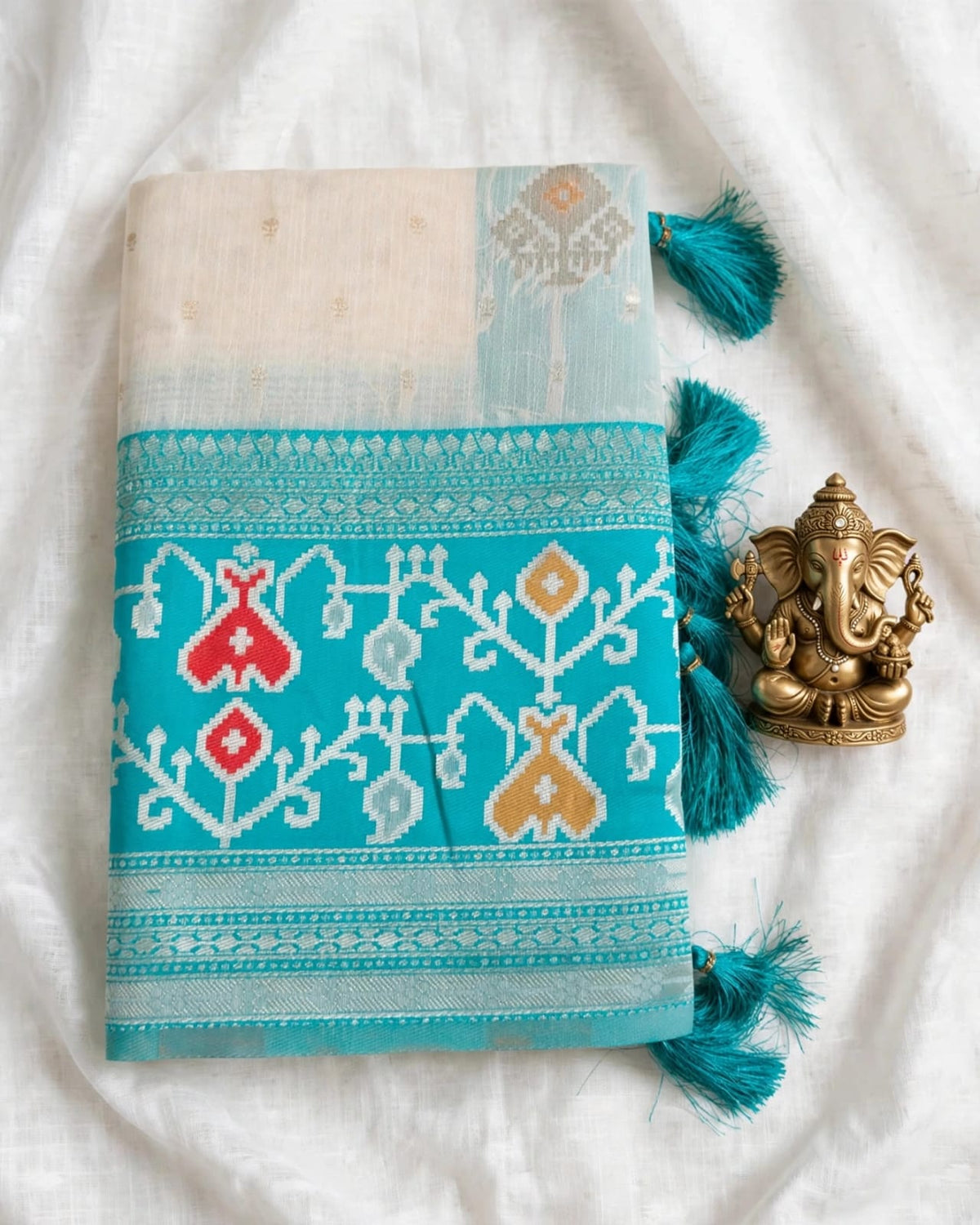 white-and-blue-cotton-silk-saree