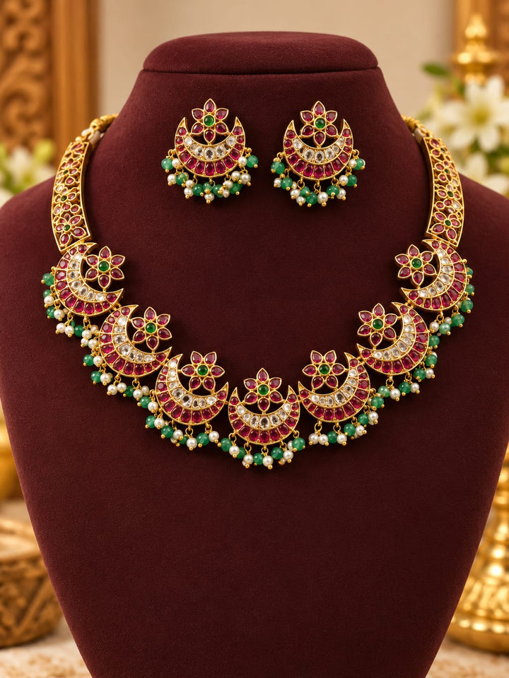 Matt Finish Kemp Stone Necklace Set