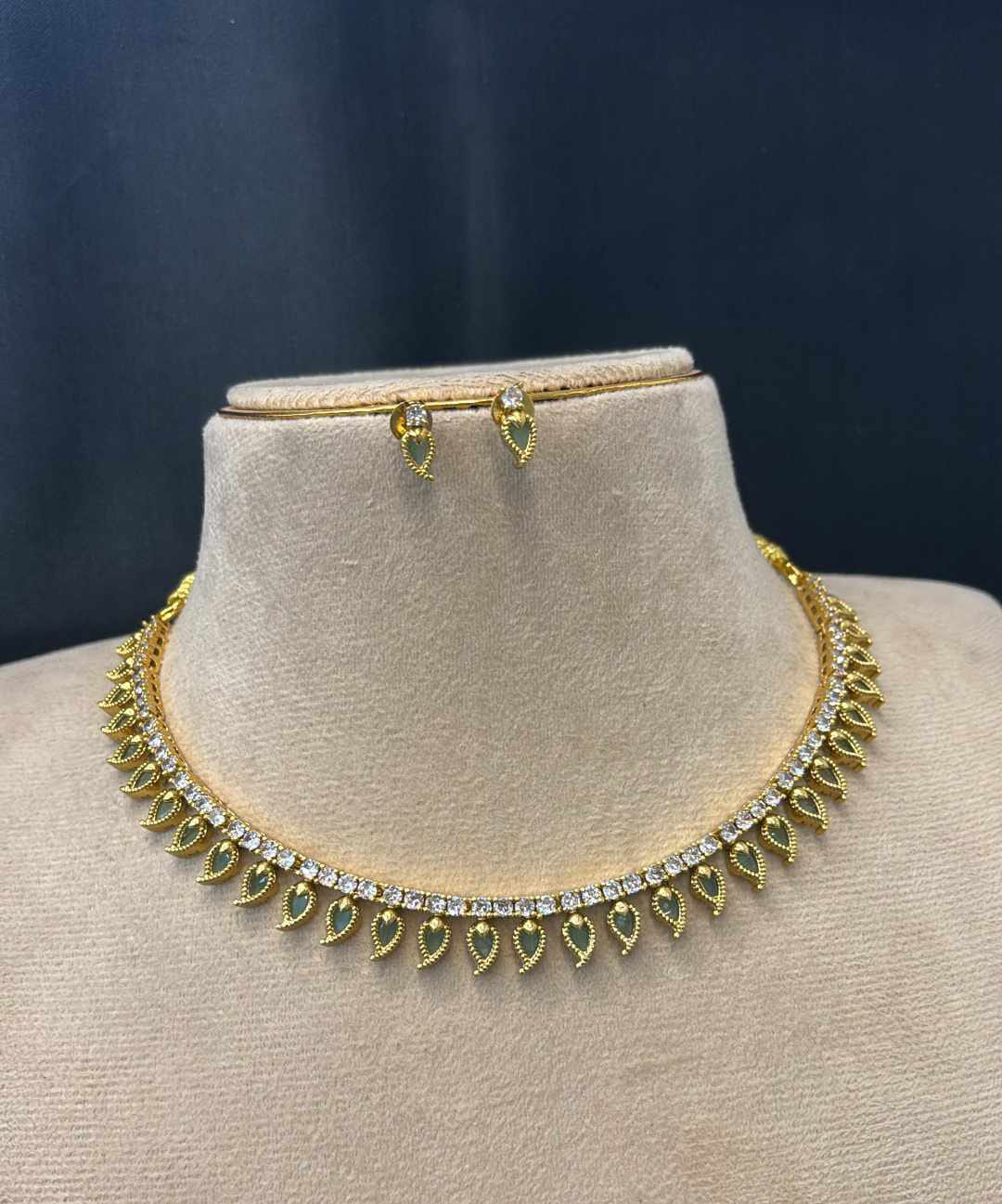 ad-stone-manga-design-necklace-set