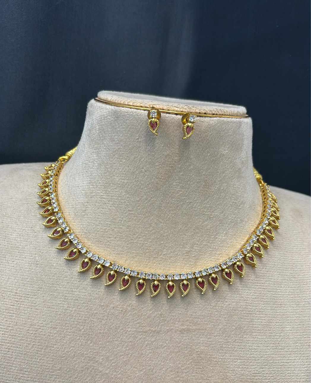 ad-stone-manga-design-necklace-set