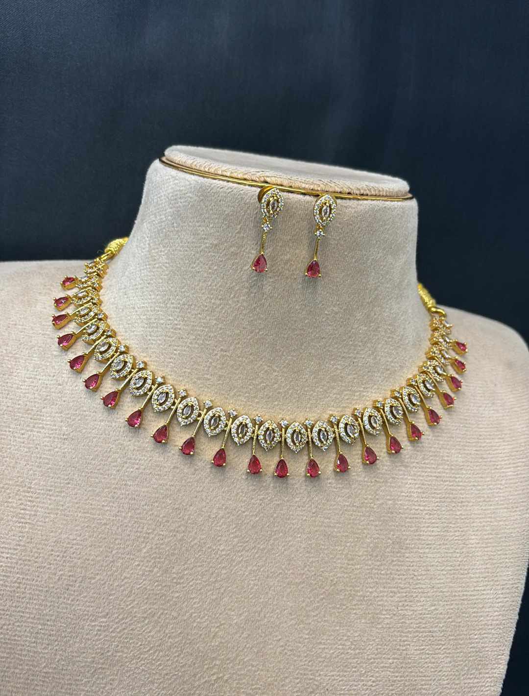 ad-stone-necklace-set