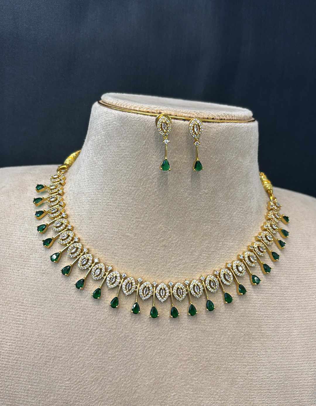 ad-stone-necklace-set