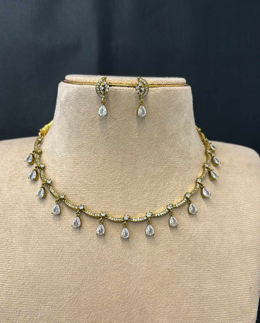 ad-stone-gold-finish-necklace-set
