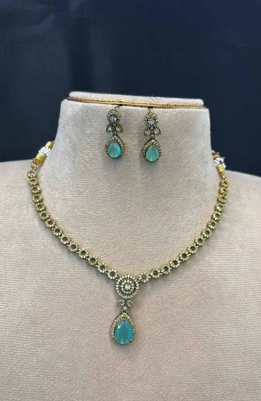 gold-finish-ad-stone-necklace-set
