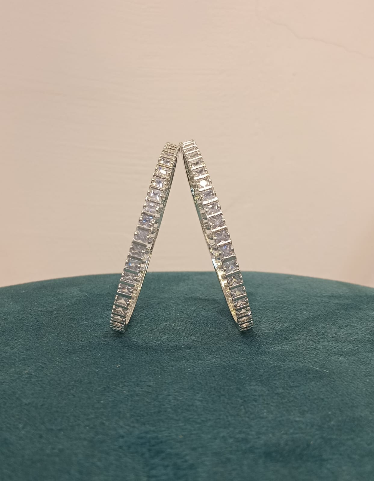 silver-polish-ad-stone-bangles-set-of-4