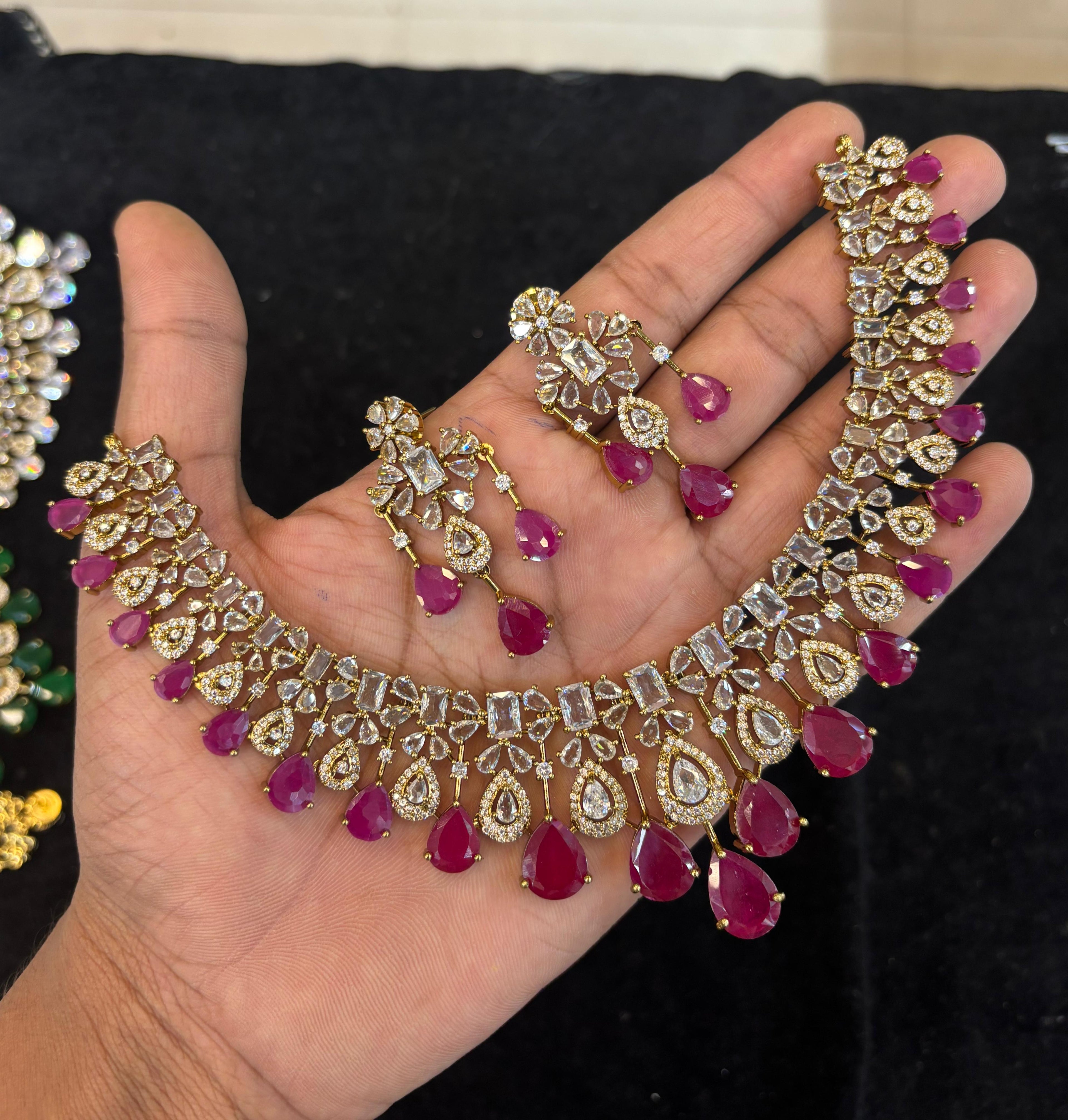 mehndi-polish-ad-stone-necklace-set