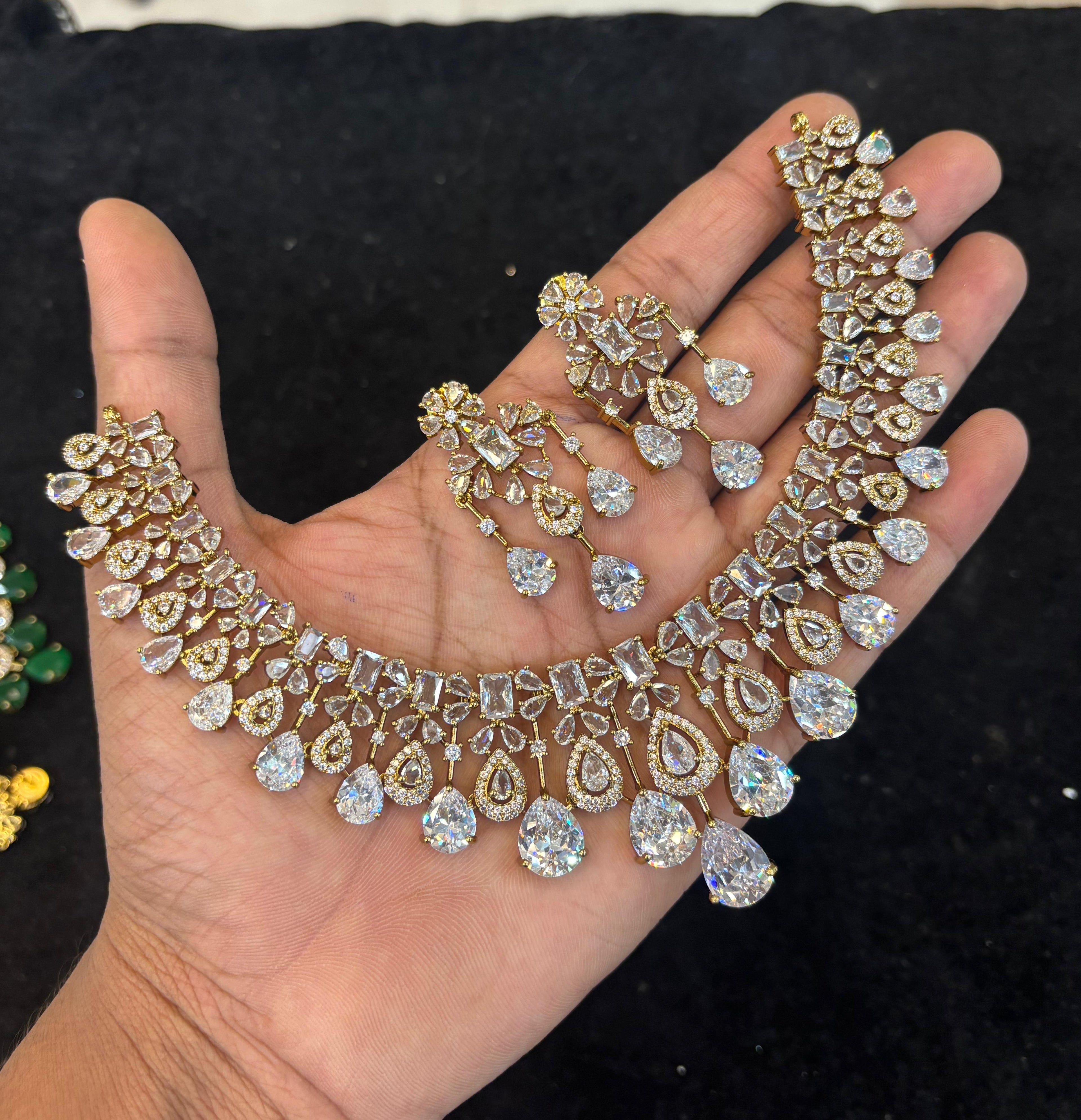 mehndi-polish-ad-stone-necklace-set