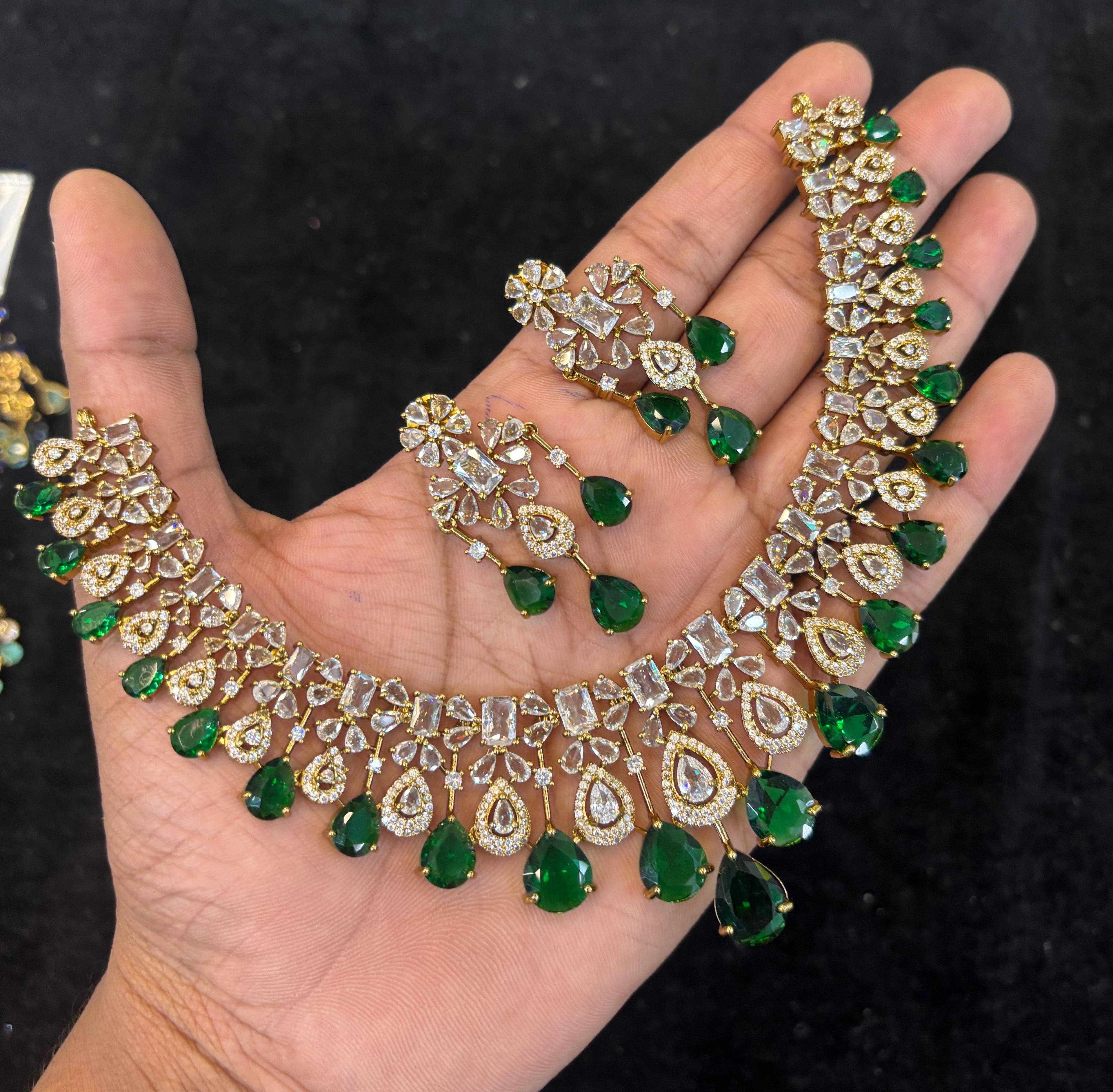 mehndi-polish-ad-stone-necklace-set