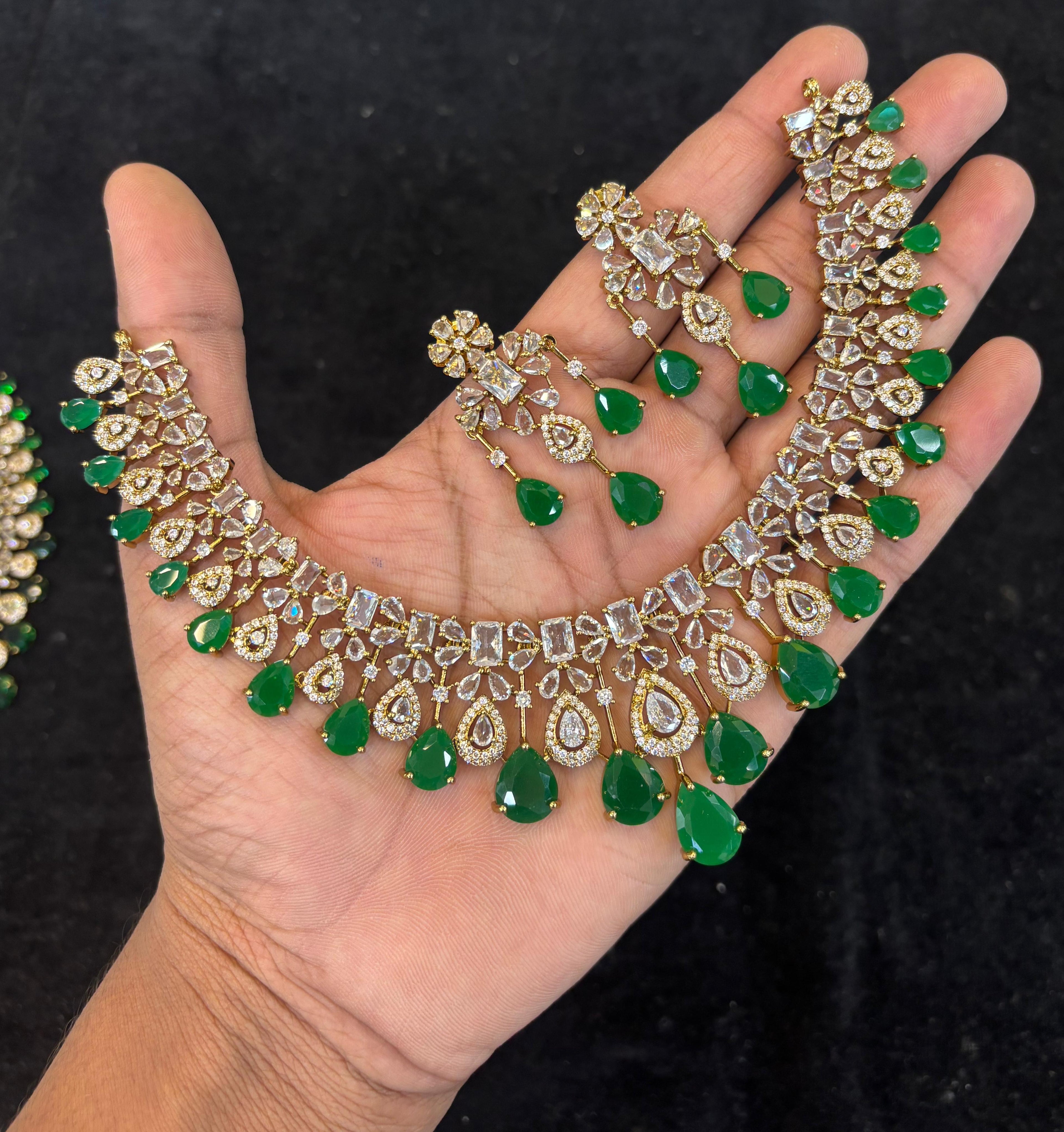 mehndi-polish-ad-stone-necklace-set